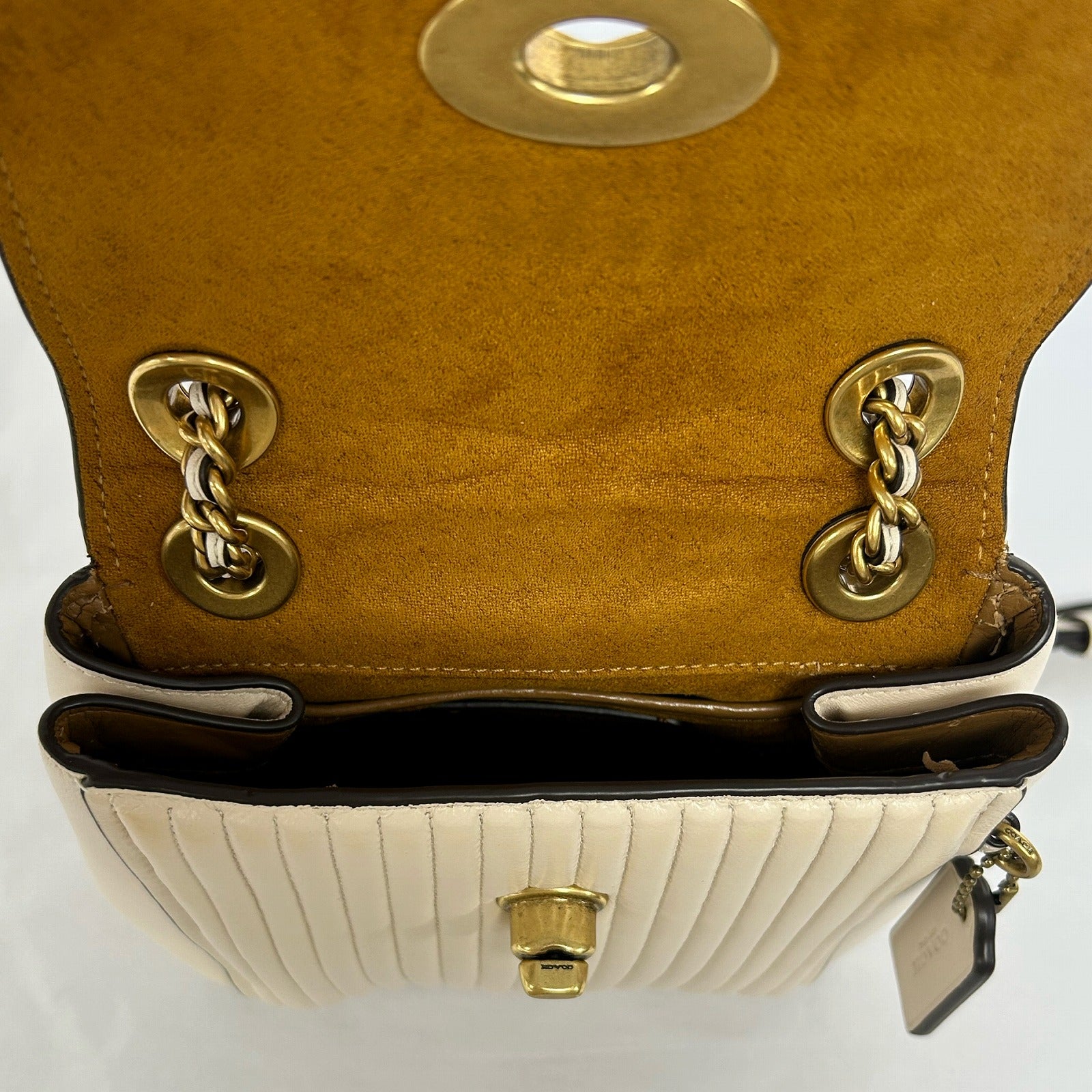 COACH 牛皮皮革Rucksack金扣鏈帶背包