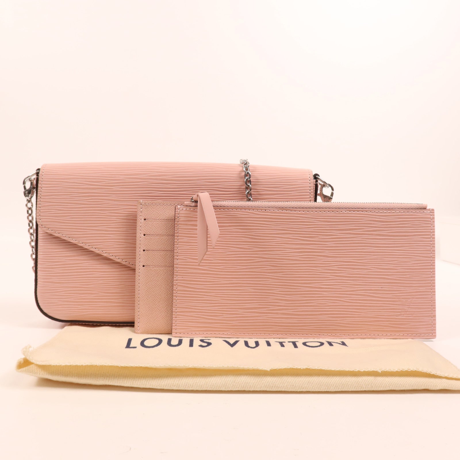 LOUIS VUITTON Epi Pochette Felicie銀扣鏈帶肩背袋