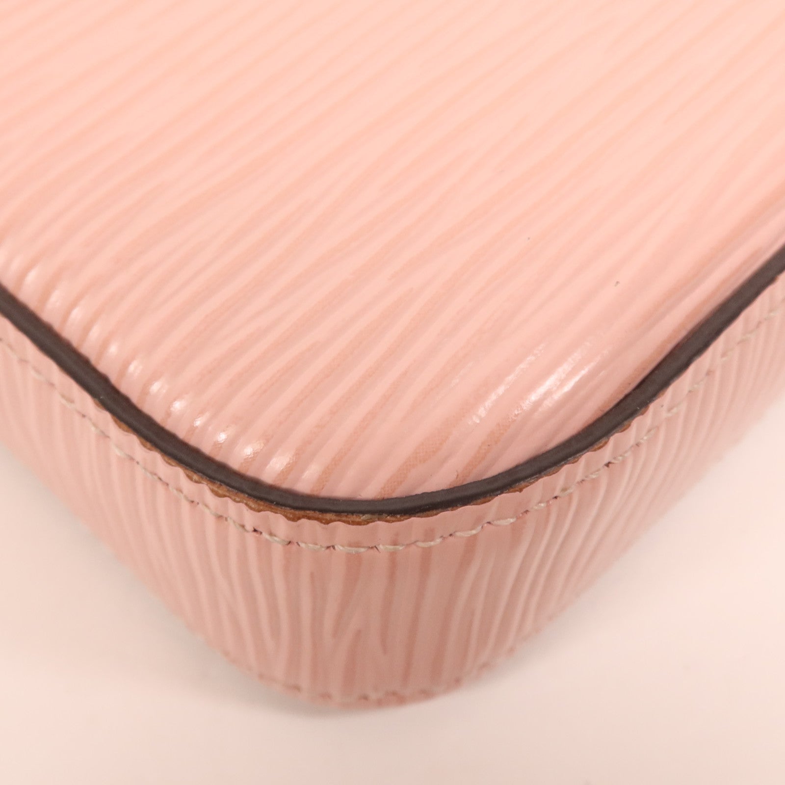 LOUIS VUITTON Epi Pochette Felicie銀扣鏈帶肩背袋