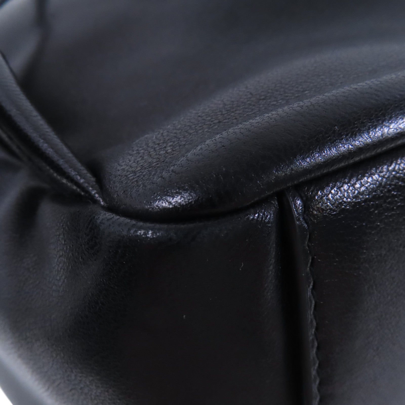 YVES SAINT LAURENT 牛皮皮革Backpack金扣背包