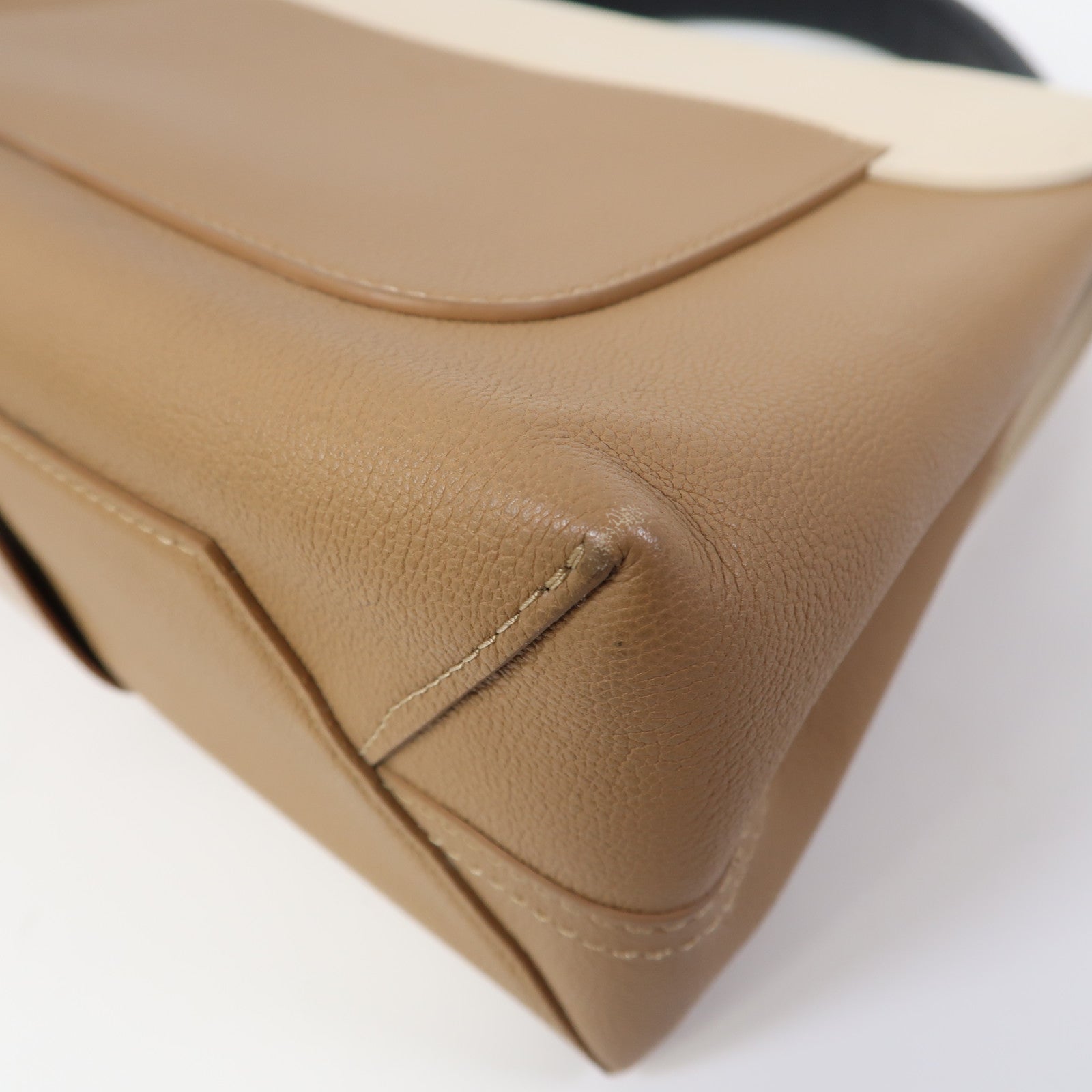 LOUIS VUITTON 【激減優惠】牛皮皮革Very One Handle銀扣手挽肩背兩用袋米色