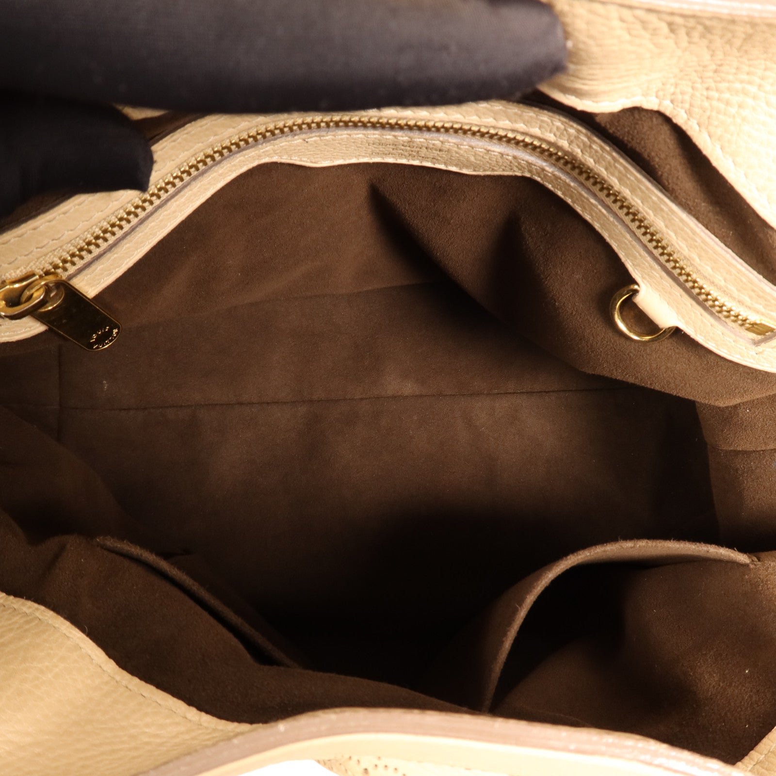 LOUIS VUITTON Mahina Seal PM金扣手挽袋