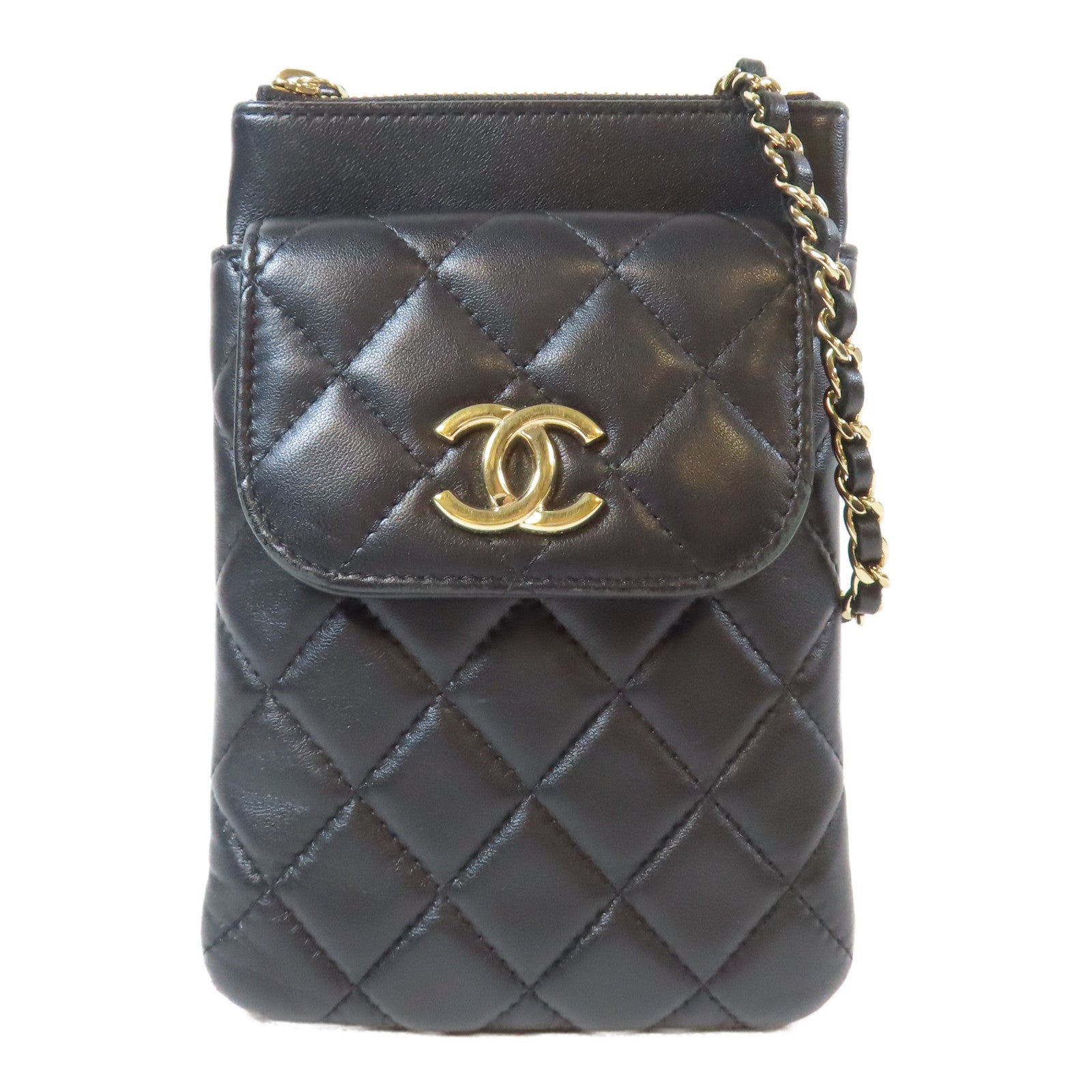 so blackがクール！ハンドル付きが嬉しい CHANEL フォンホルダー 23B！すぐ届く【CHANEL】チェーンクラッチ (CHANEL/ショルダー