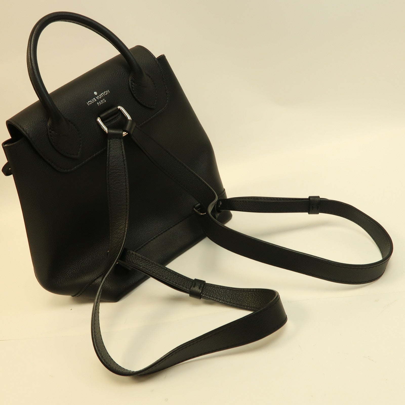 LOUIS VUITTON 【激減優惠】牛皮皮革Lockme Backpack銀扣背包黑色
