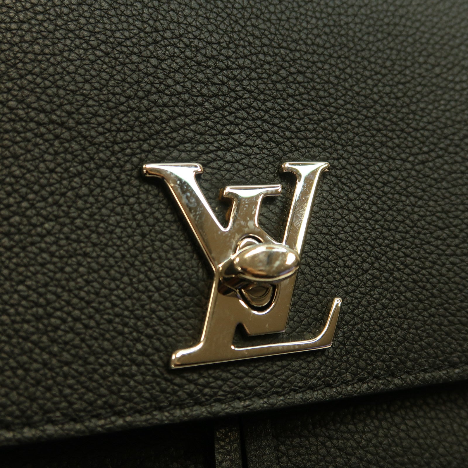 LOUIS VUITTON 【激減優惠】牛皮皮革Lockme Backpack銀扣背包黑色
