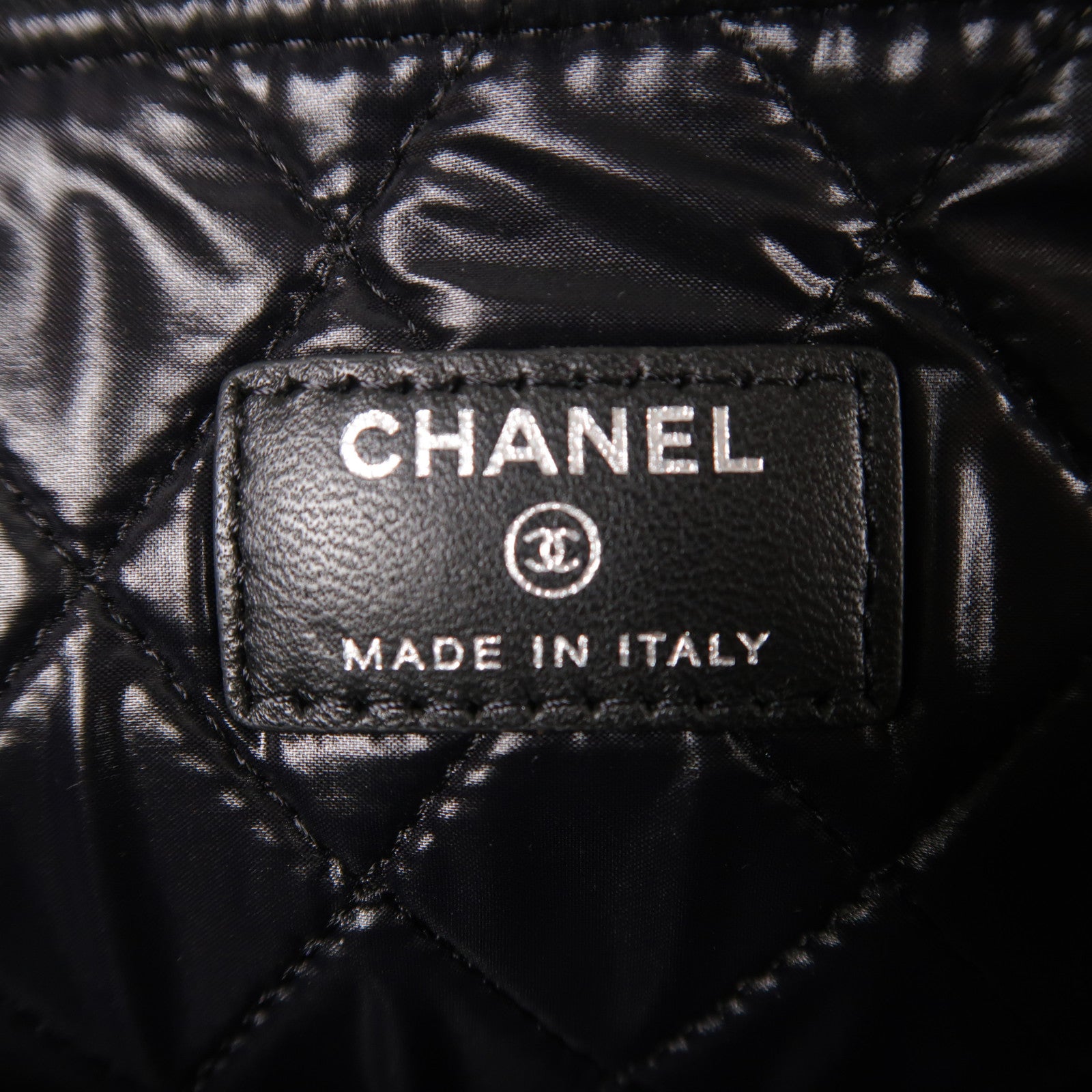 CHANEL 漆皮皮革Clutch Bag銀扣手拿包