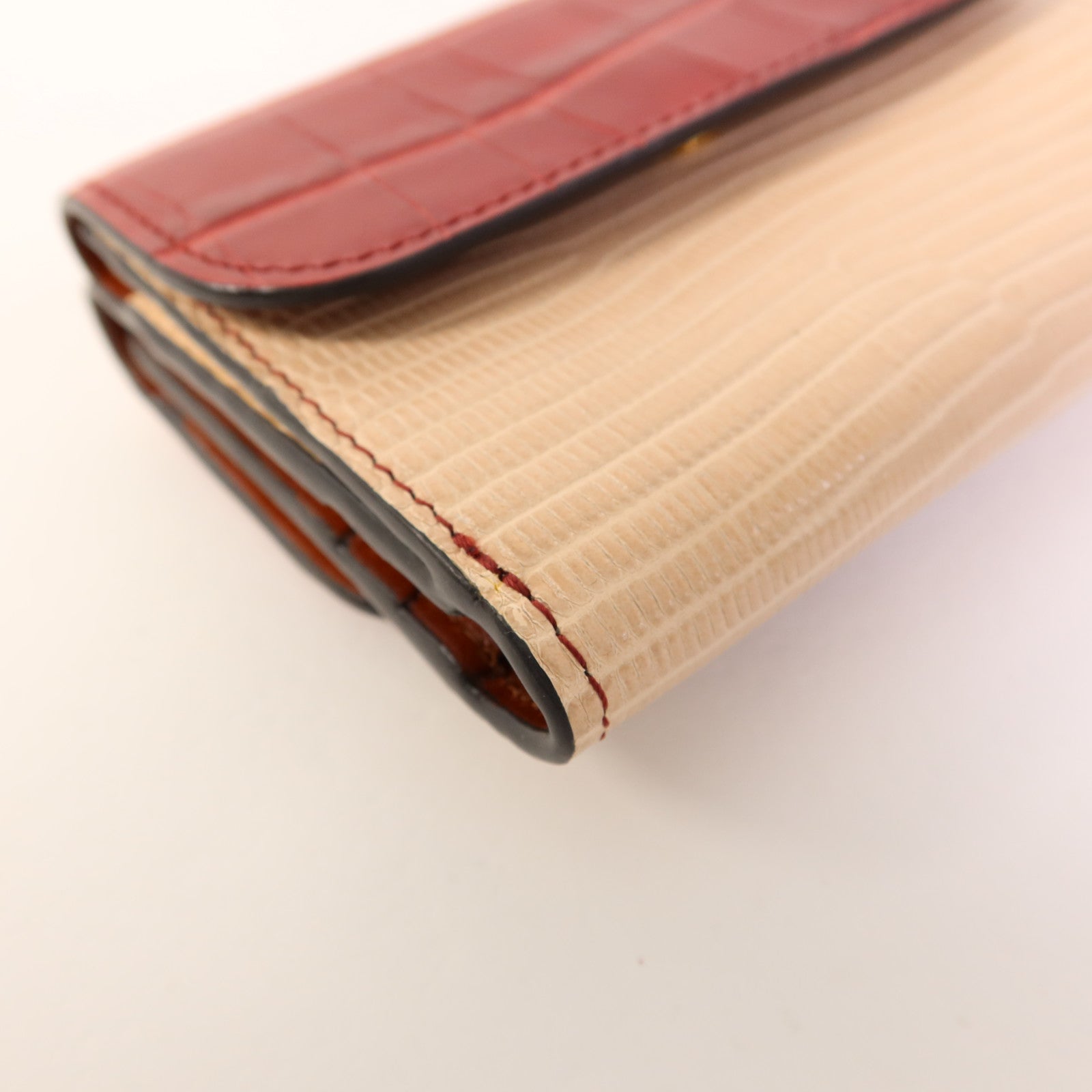 Chloe 牛皮皮革Trifold Wallet金扣錢包