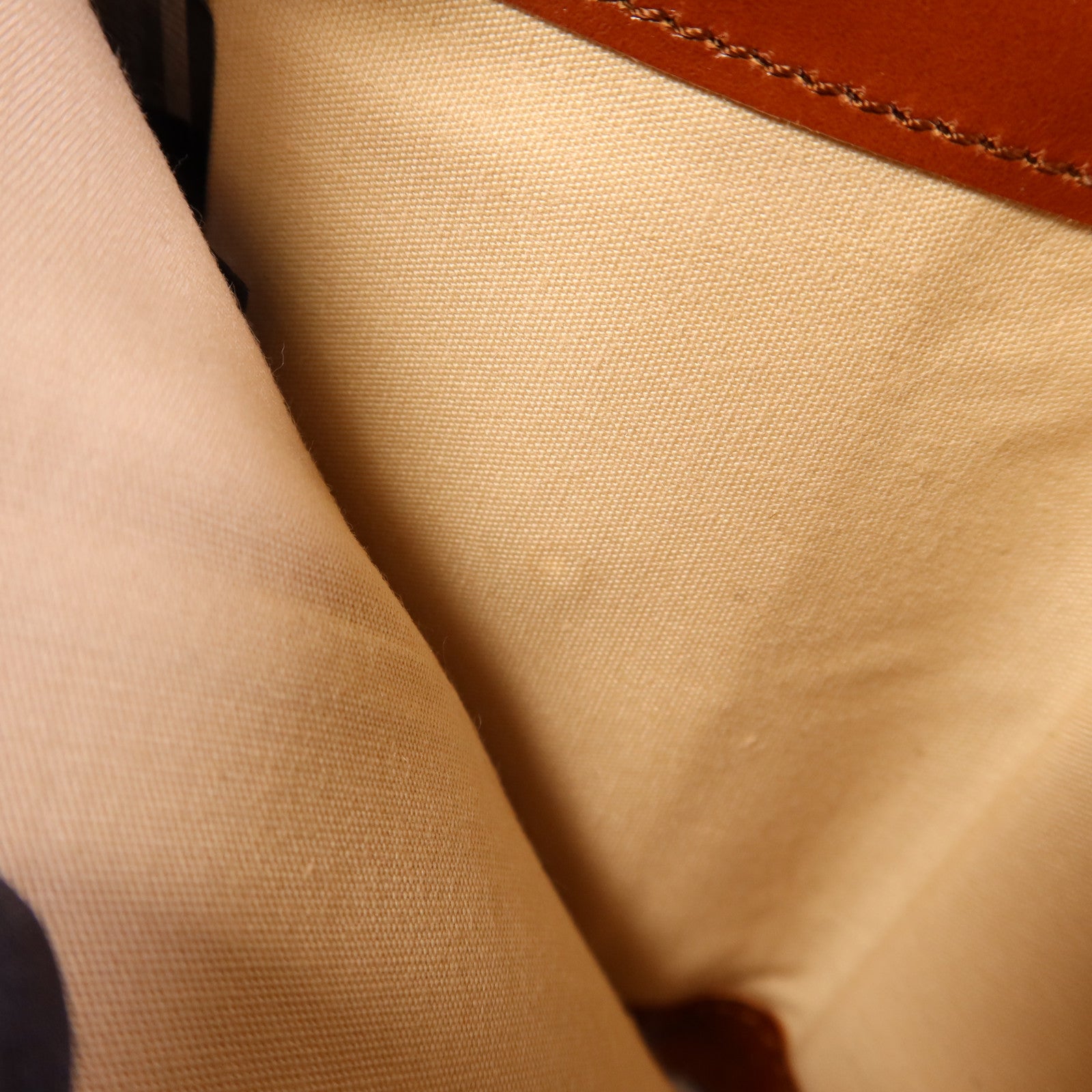 Chloe 牛皮皮革Trifold Wallet金扣錢包