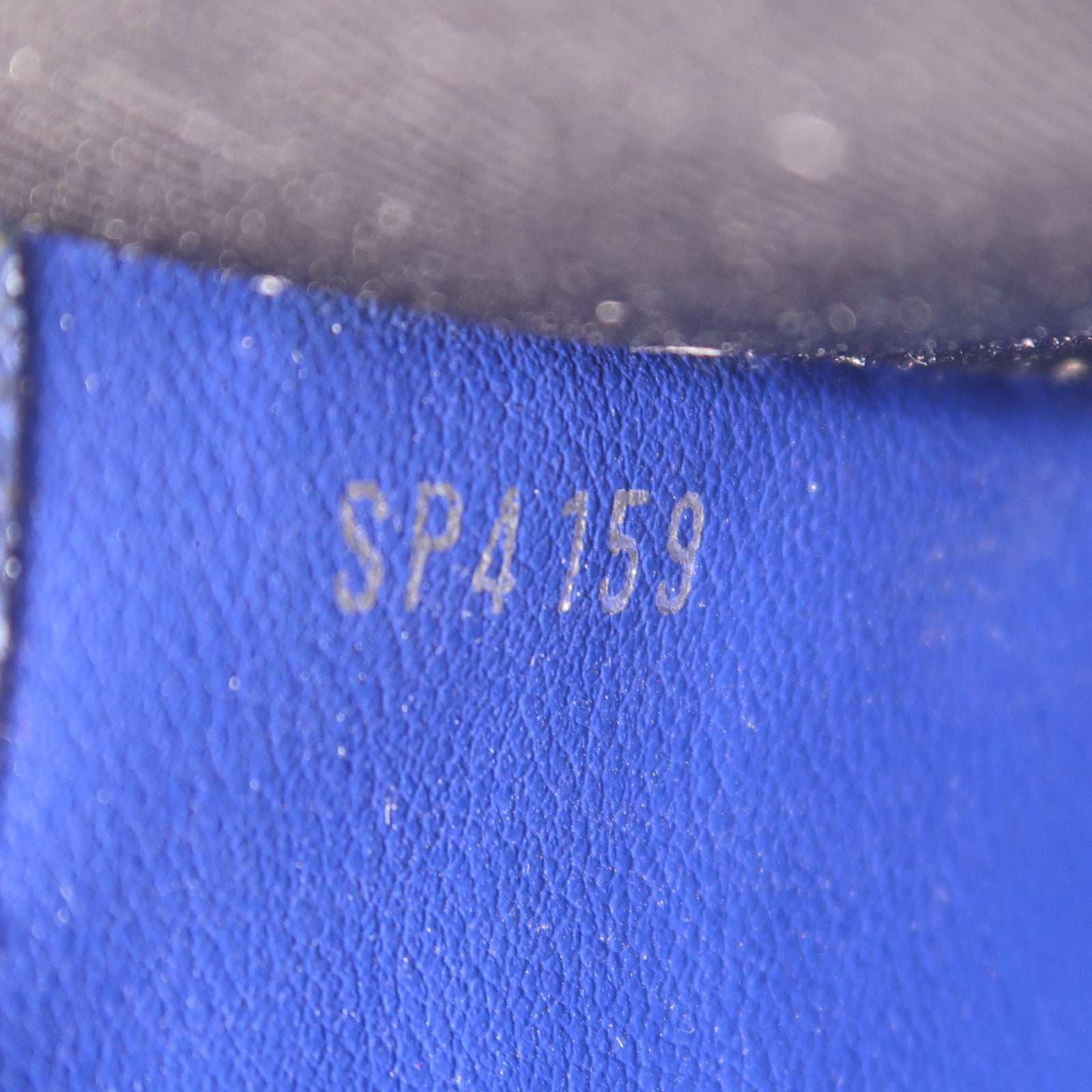 LOUIS VUITTON Taiga皮革Discovery Pochette銀扣手拿包