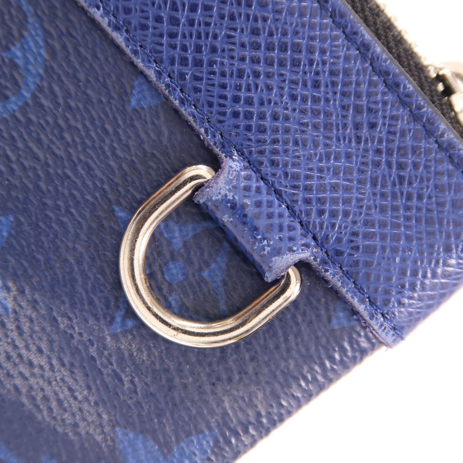 LOUIS VUITTON Taiga皮革Discovery Pochette銀扣手拿包