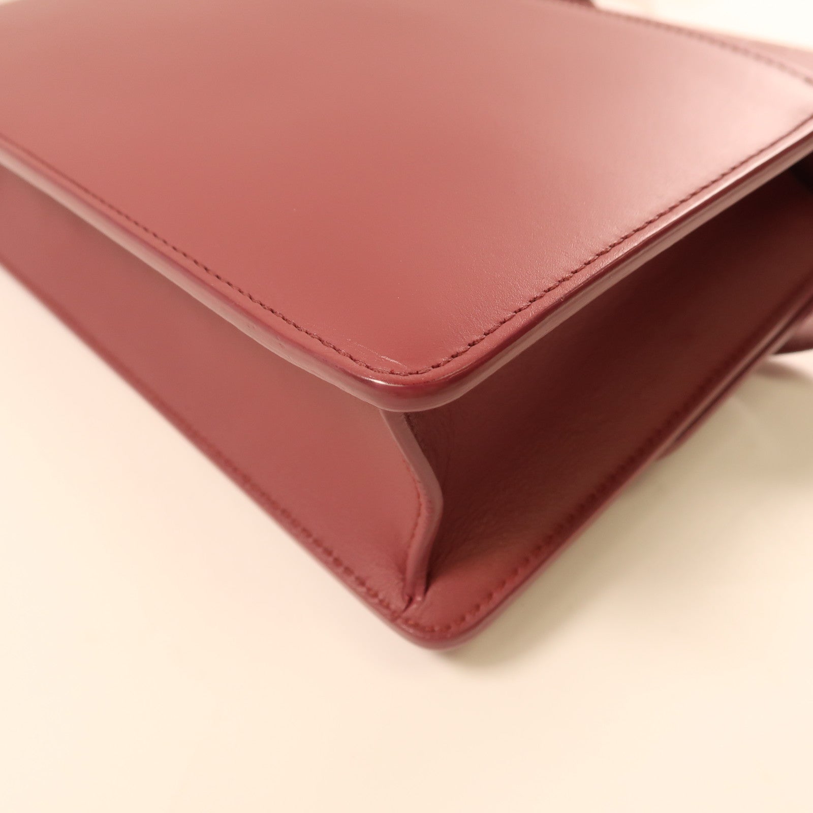 Dior 牛皮皮革30 Montaigne金扣肩背袋紅色