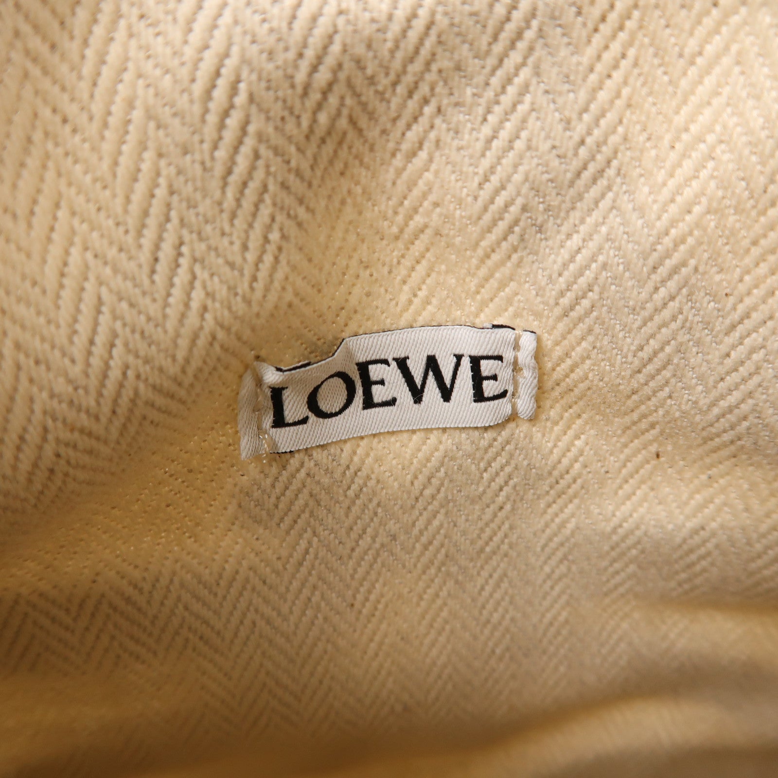 LOEWE 帆布/皮革Cutout肩背袋