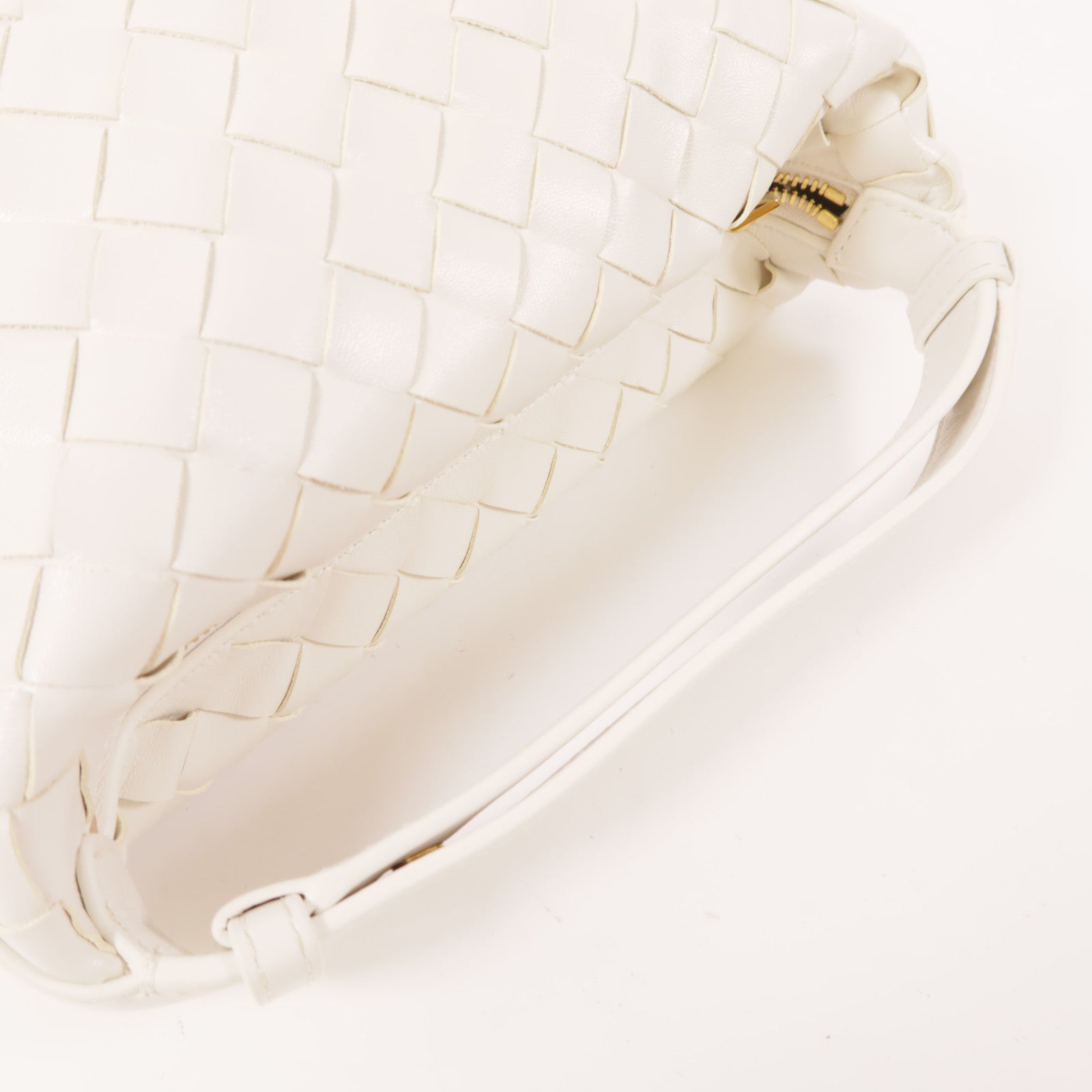 BOTTEGA VENETA 牛皮皮革Wallace Bag金扣手挽肩背兩用袋