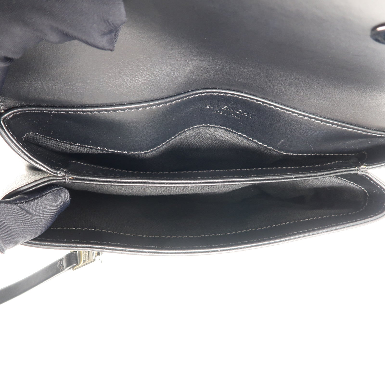 GIVENCHY 牛皮皮革Shoulder Bag銀扣肩背袋