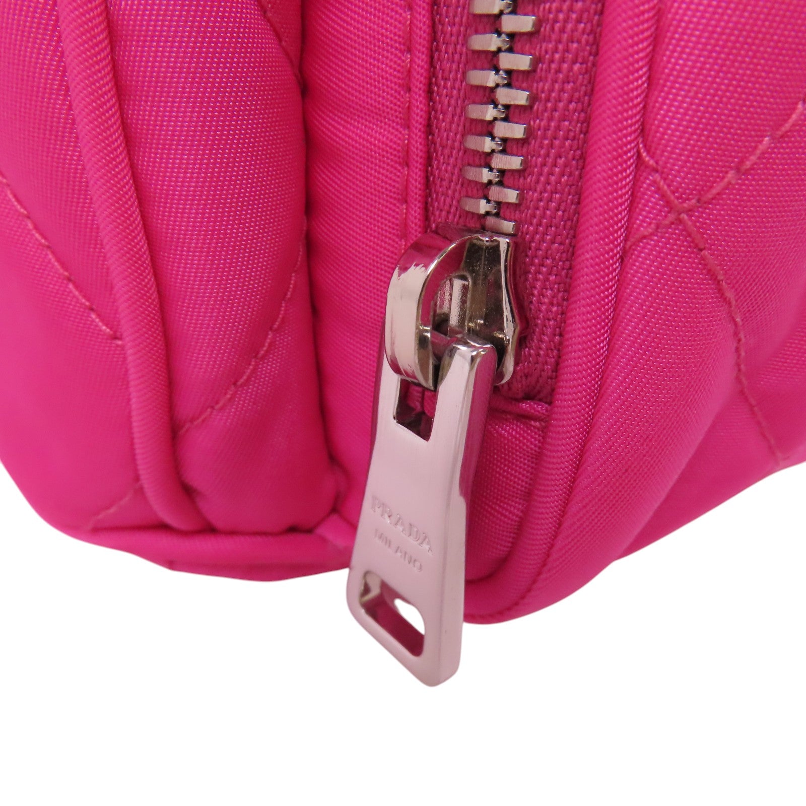 PRADA 尼龍Backpack銀扣背包