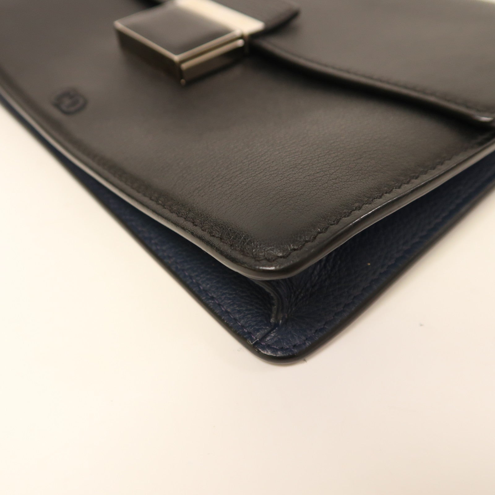 Dior 牛皮皮革Pouch銀扣手拿包黑色