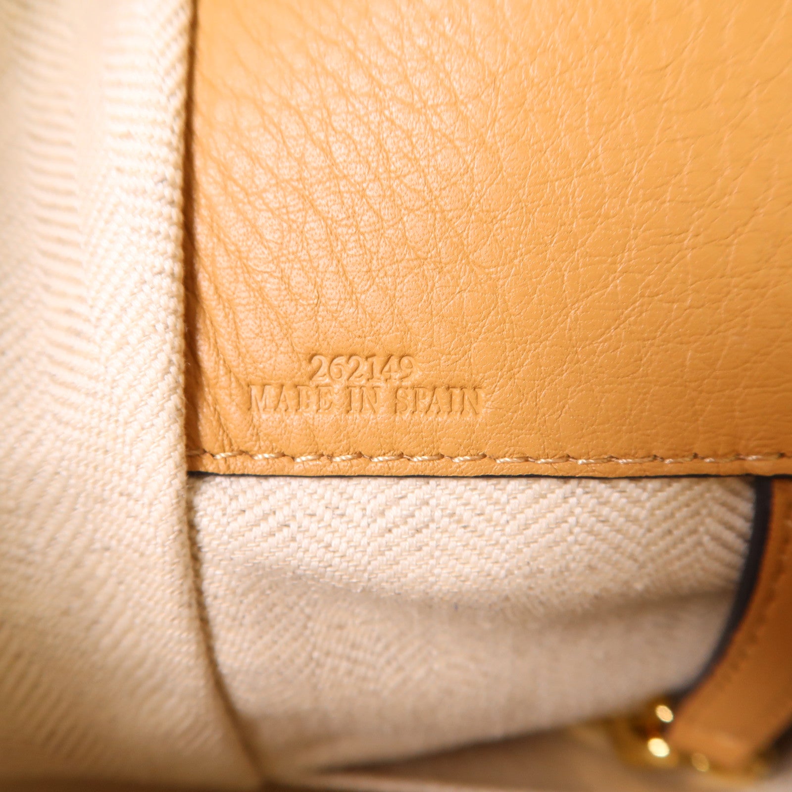 LOEWE 牛皮皮革Hammock MM金扣手挽肩背兩用袋