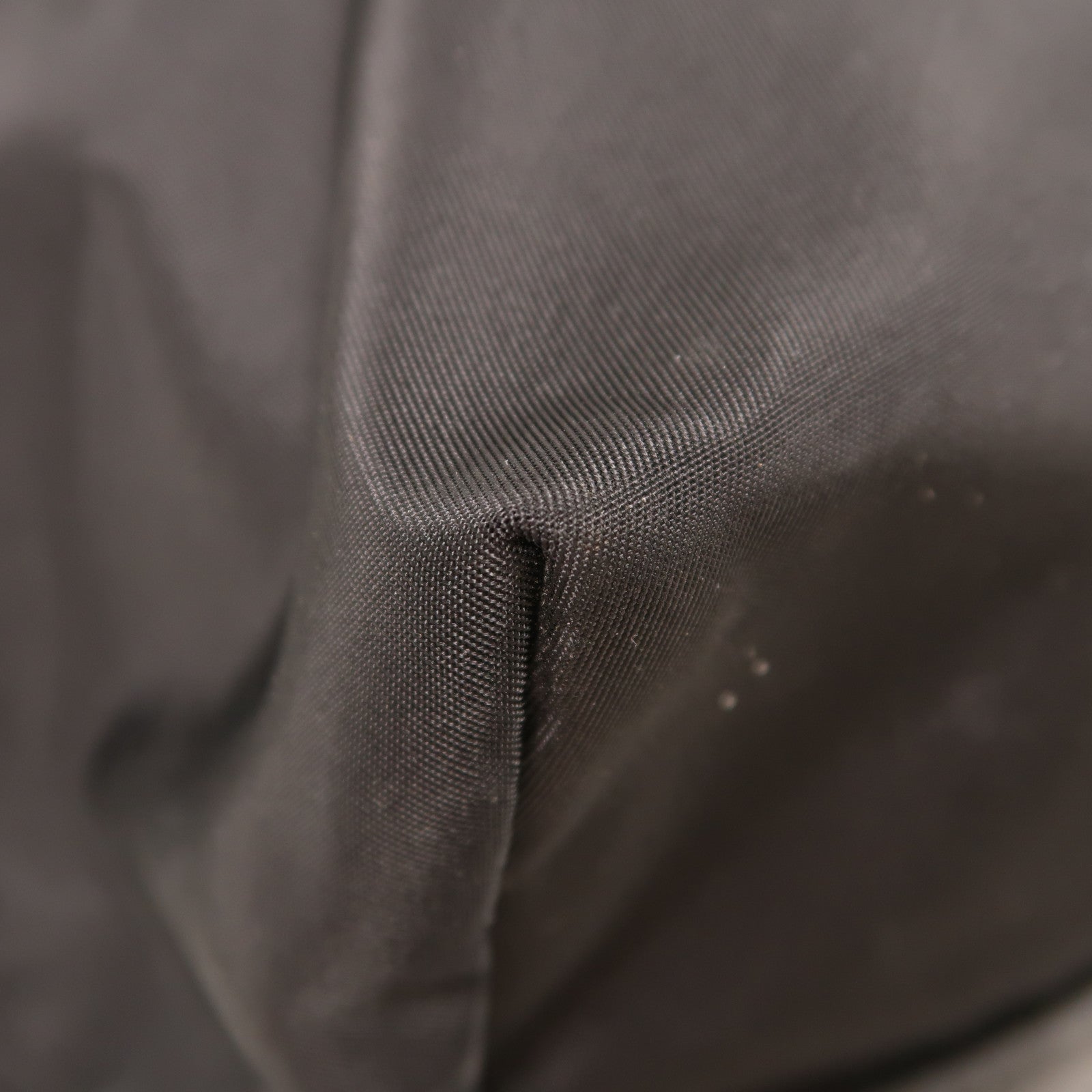 PRADA 尼龍Should Bag金扣肩背袋