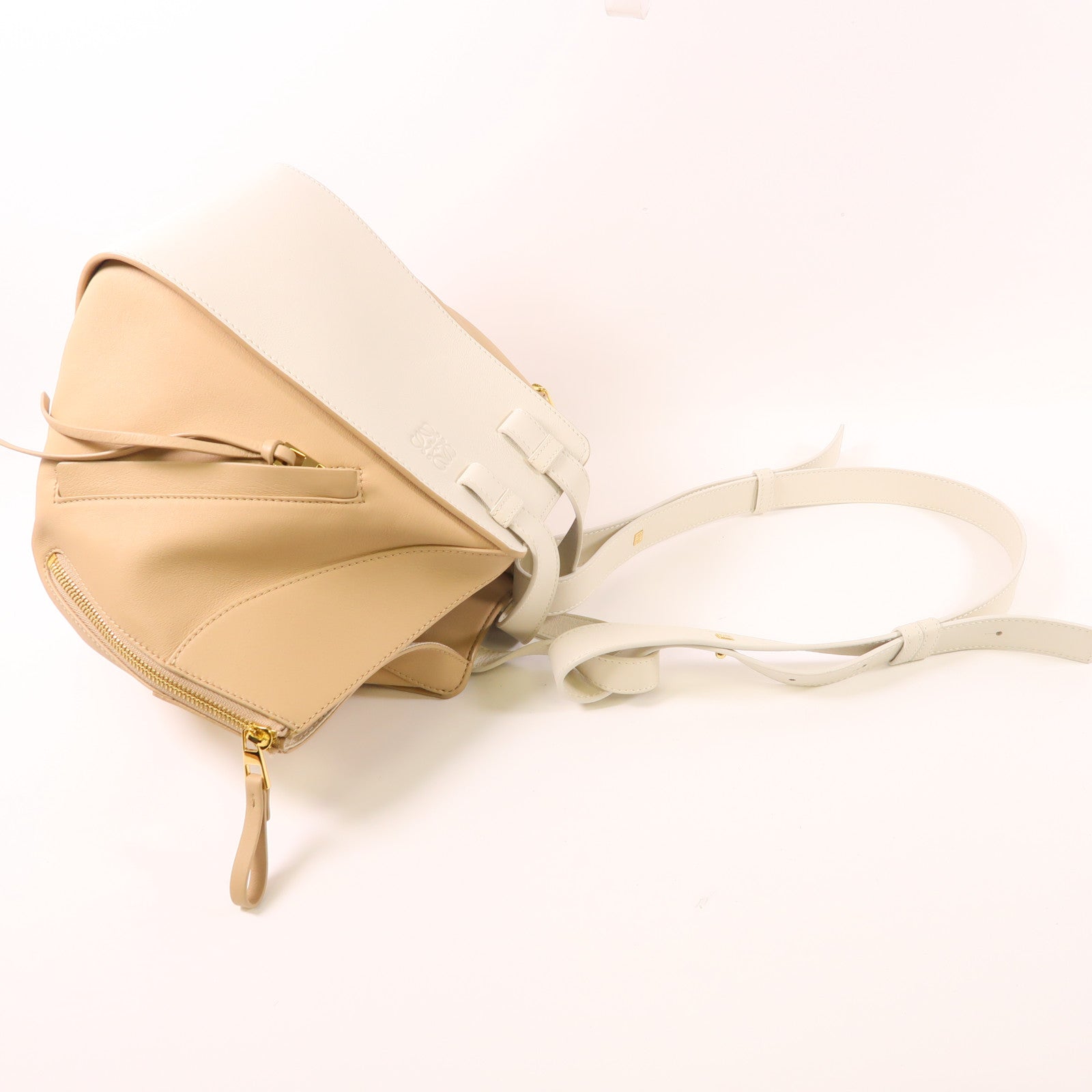 LOEWE 牛皮皮革Hammock Small金扣手挽肩背兩用袋