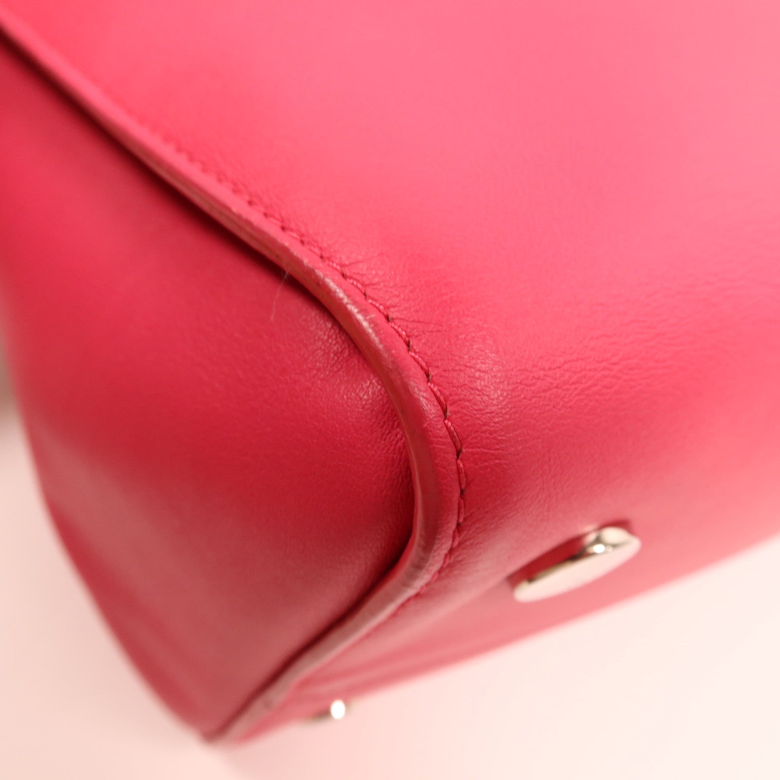 Dior 羊皮皮革Shoulder Bag銀扣肩背袋