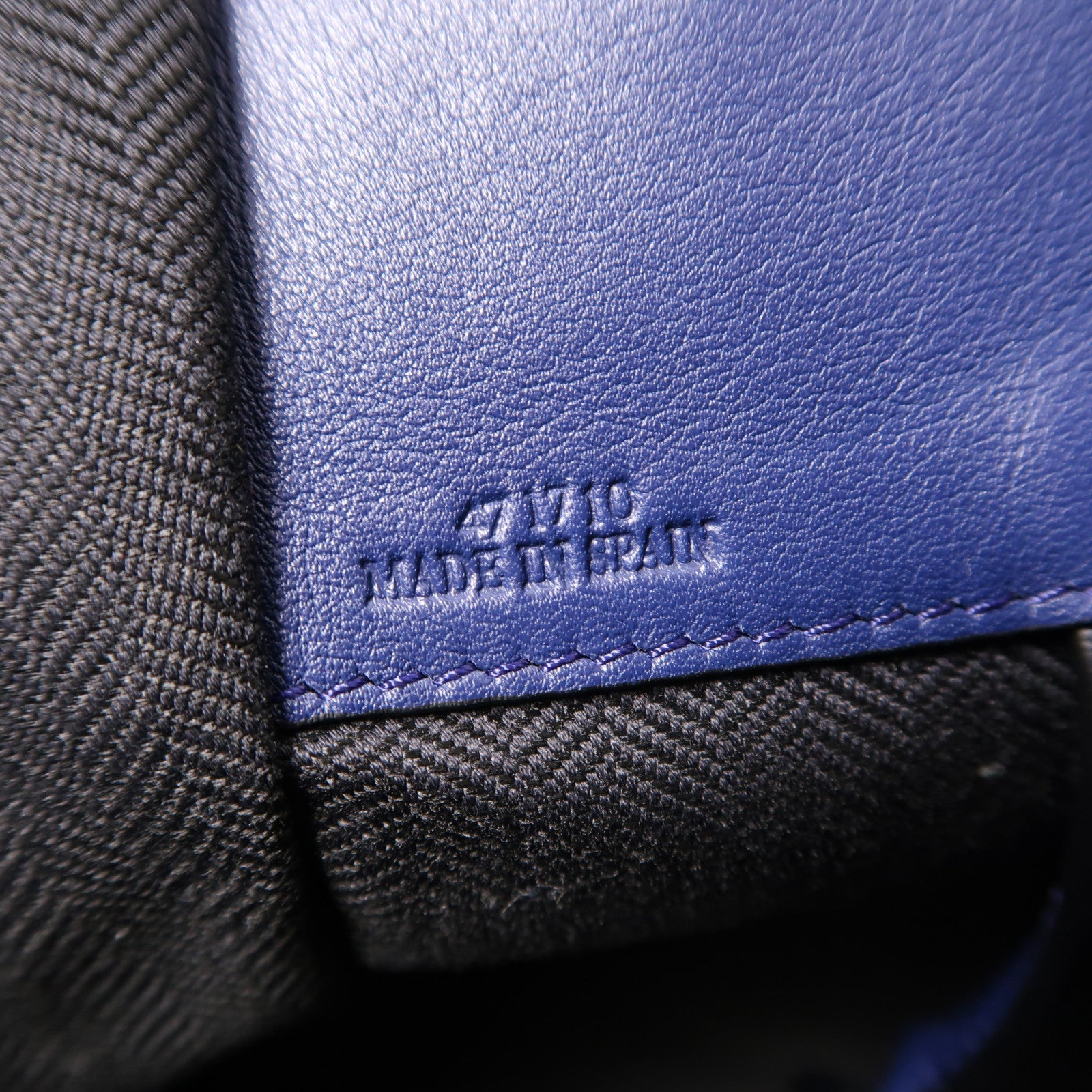 LOEWE 牛皮皮革Hammock Small銀扣手挽肩背兩用袋