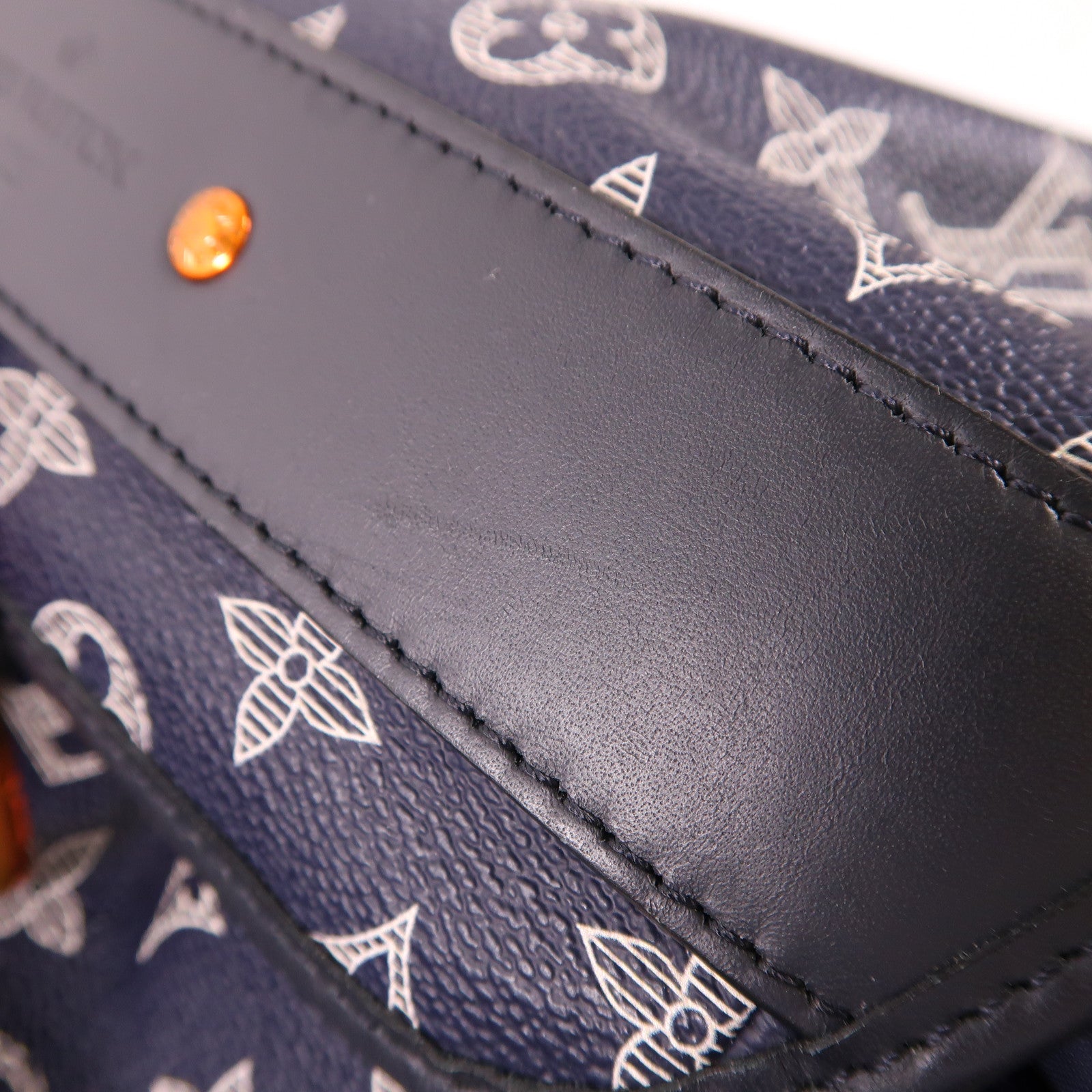 LOUIS VUITTON Monogram Ink Discovery背包