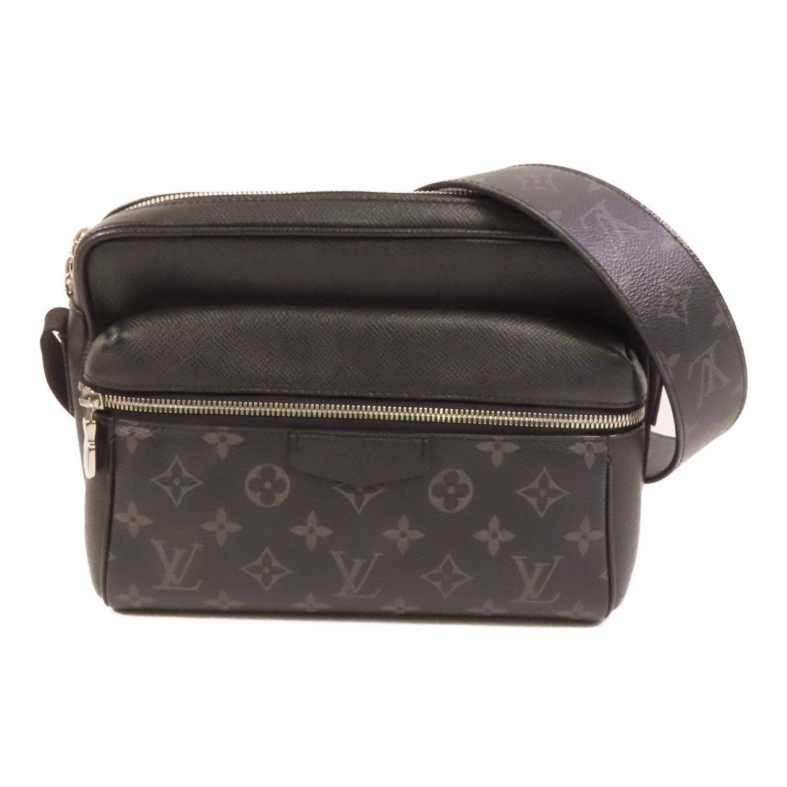 LOUIS VUITTON 【激減優惠】Monogram Eclipse/Taiga Outdoor Messenger銀扣肩背袋