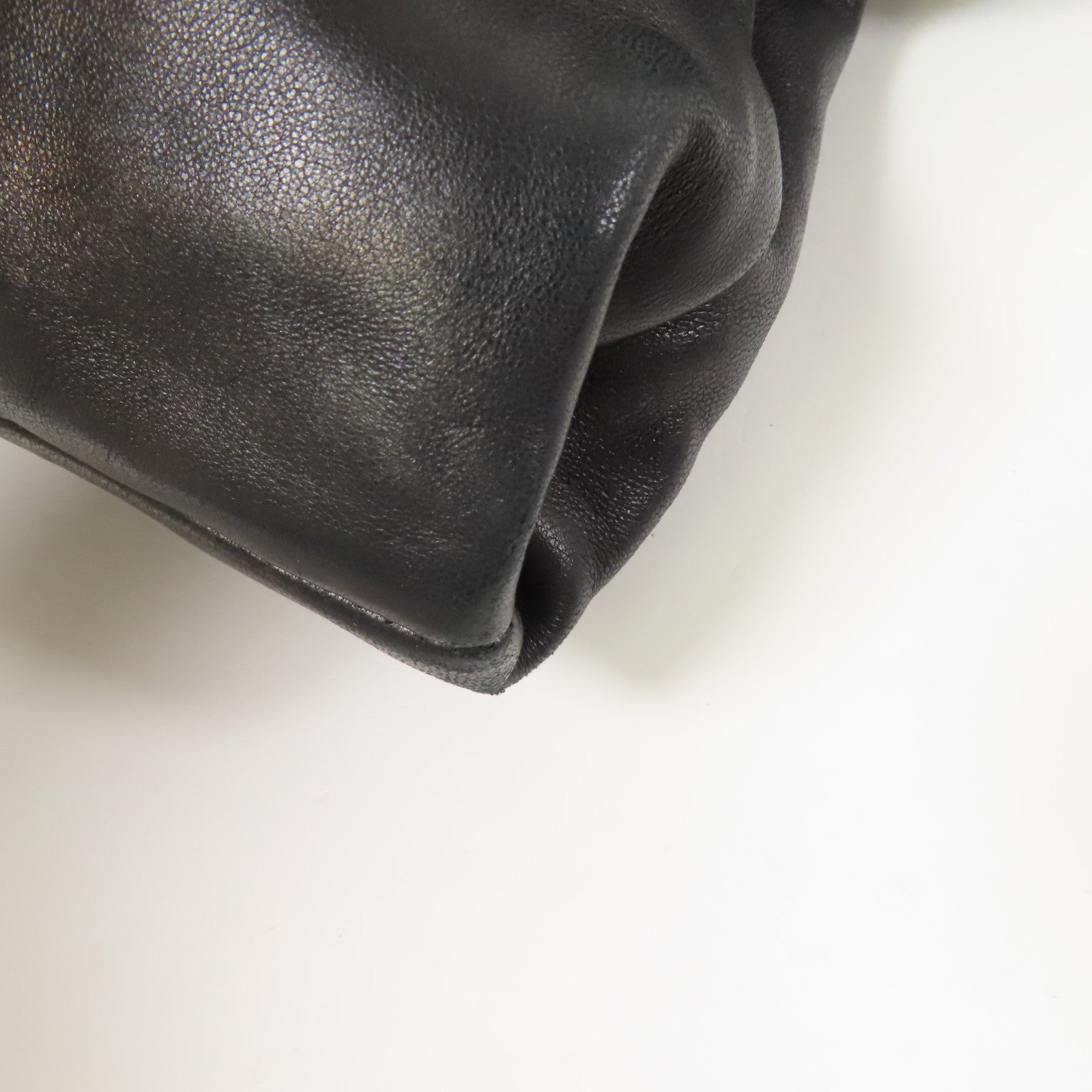 PRADA 皮革Nappa Antique金扣手拿包