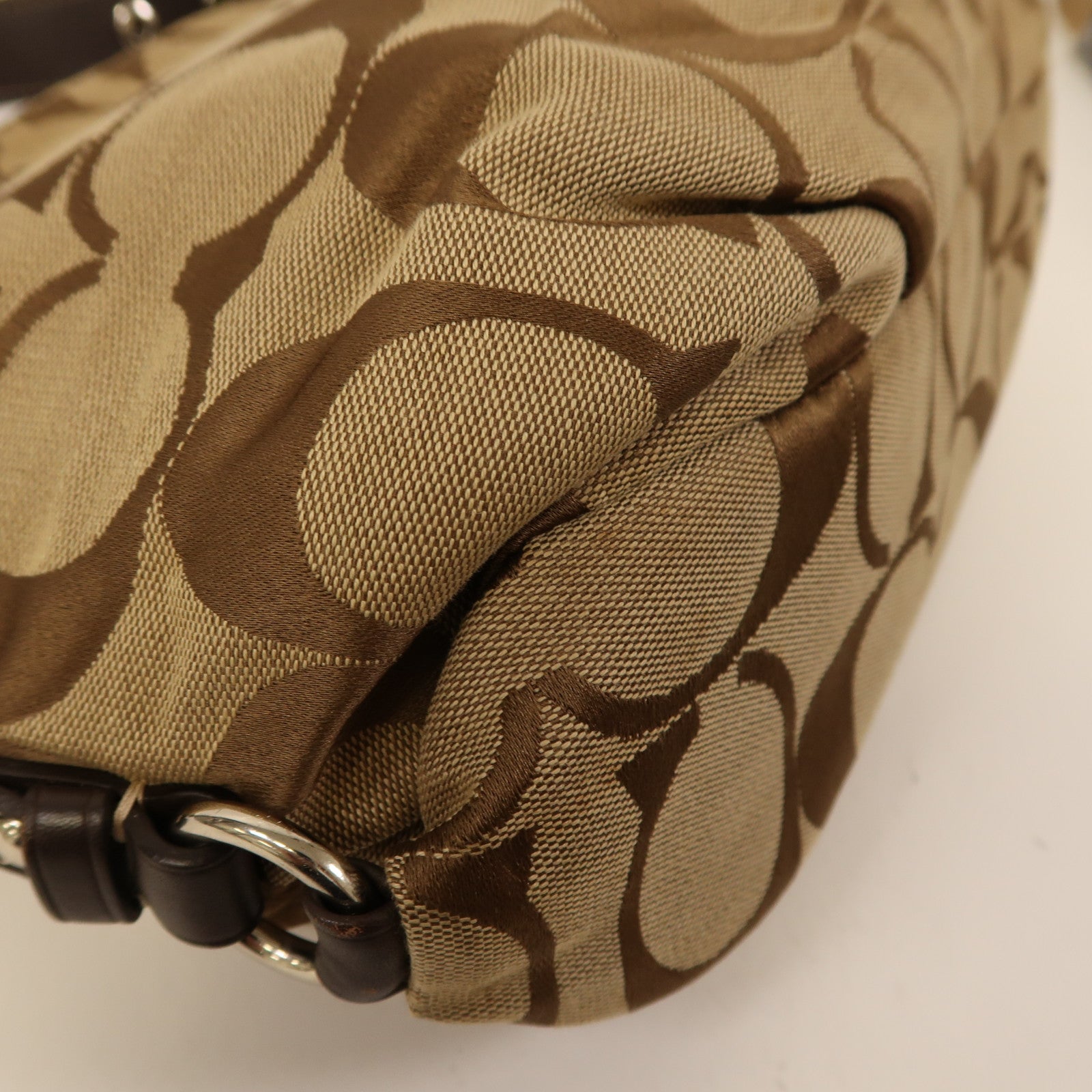 COACH 帆布Shoulder Bag銀扣肩背袋啡色