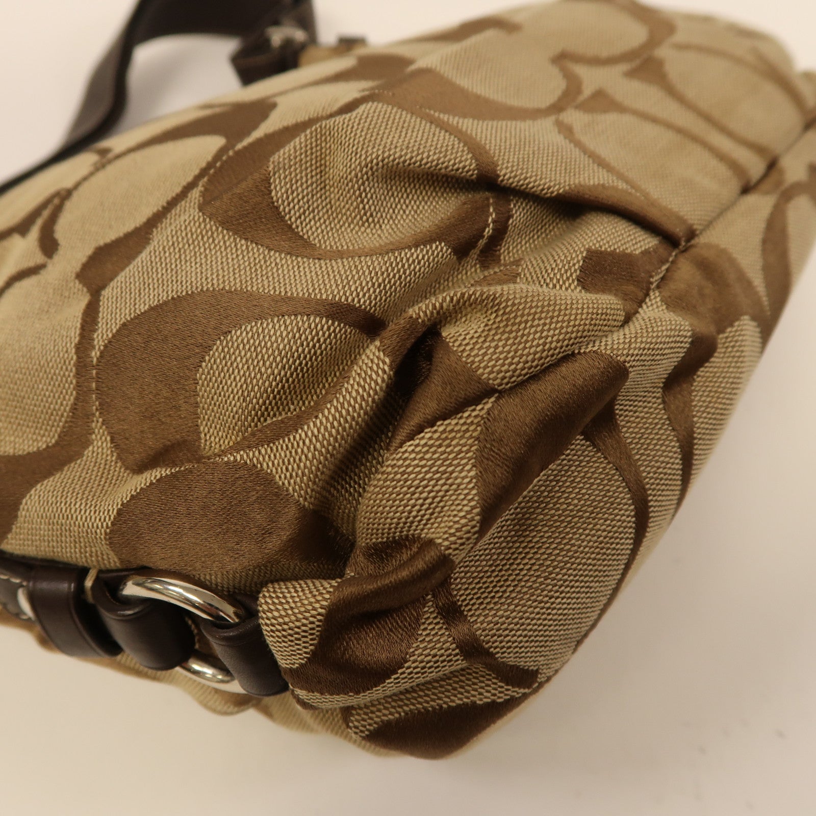 COACH 帆布Shoulder Bag銀扣肩背袋啡色