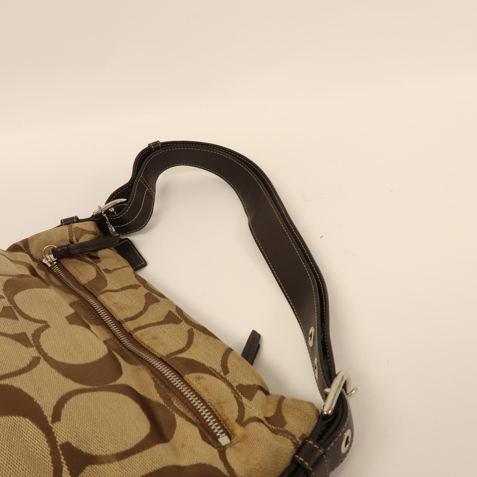 COACH 帆布Shoulder Bag銀扣肩背袋啡色