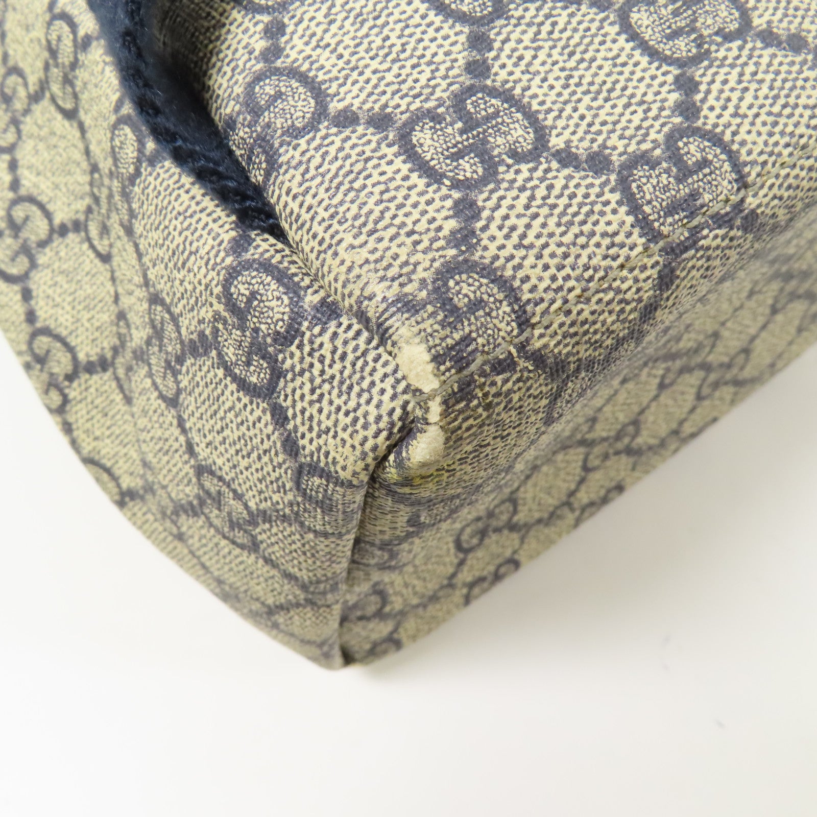 GUCCI 塗層帆布GG Supreme Backpack背包