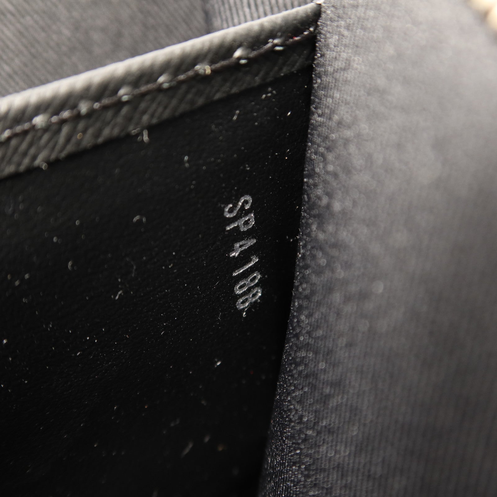 LOUIS VUITTON Damier Graphite Pixel Pochette Voyage MM銀扣手拿包