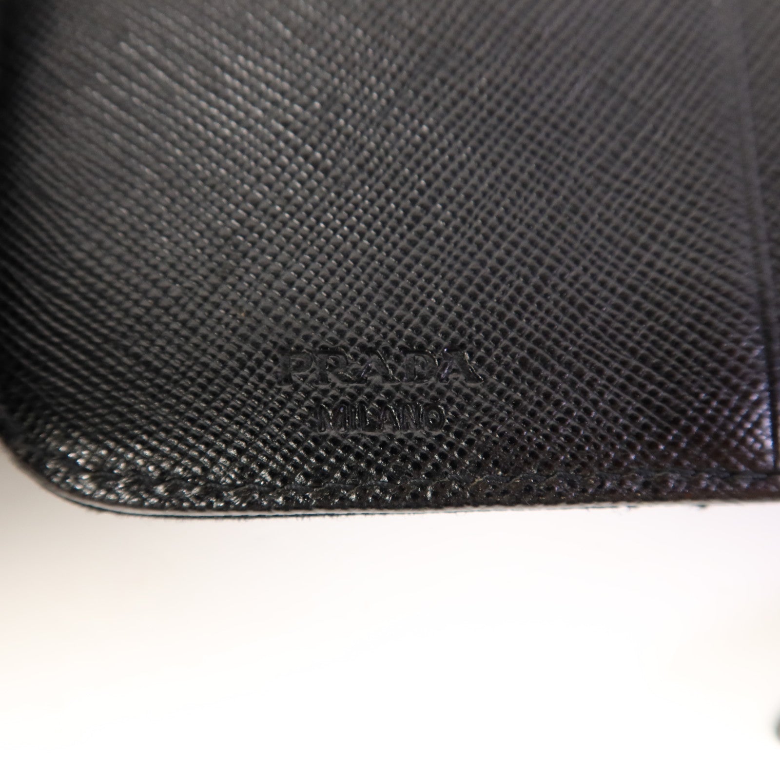 PRADA 尼龍Bifold Wallet銀扣錢包