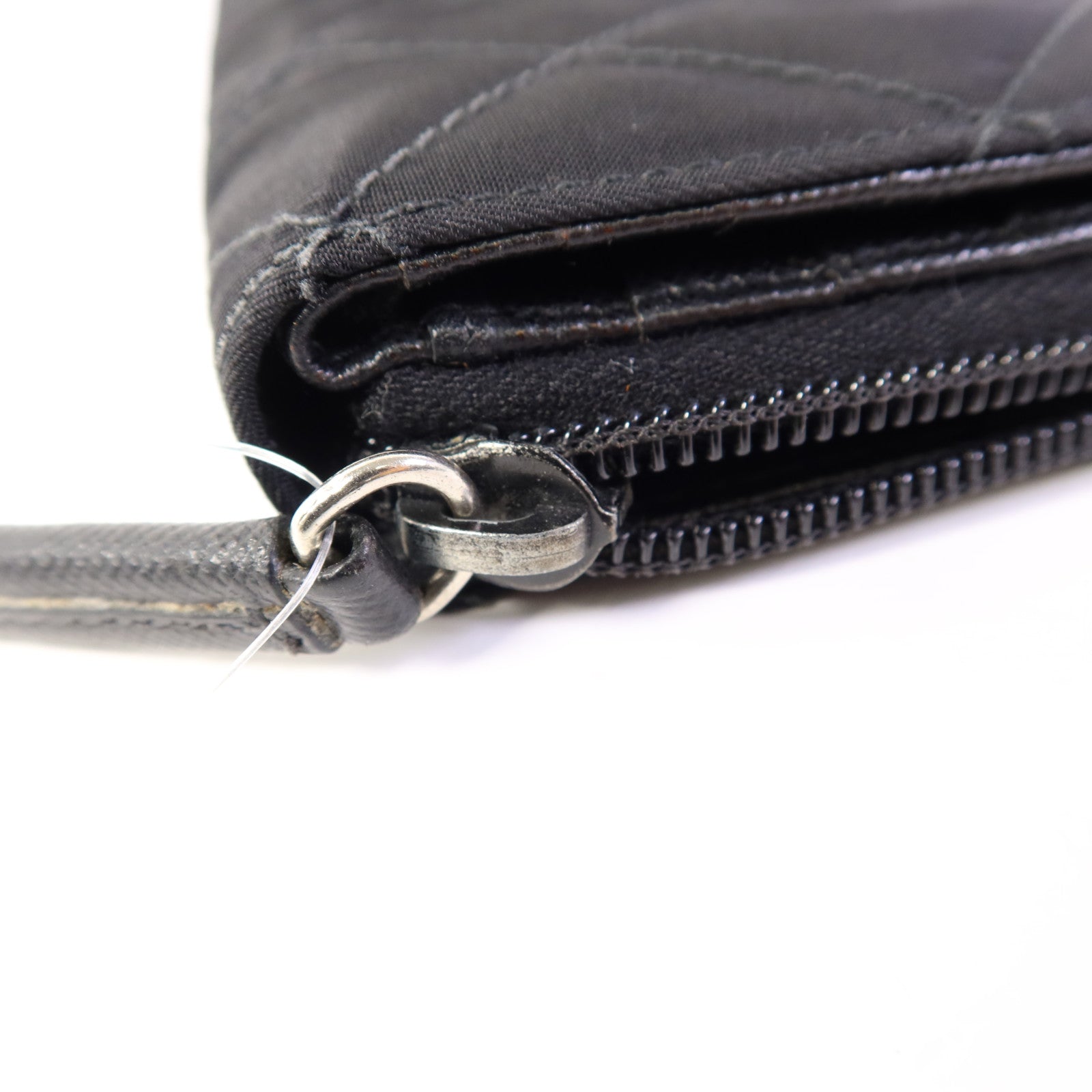 PRADA 尼龍Bifold Wallet銀扣錢包