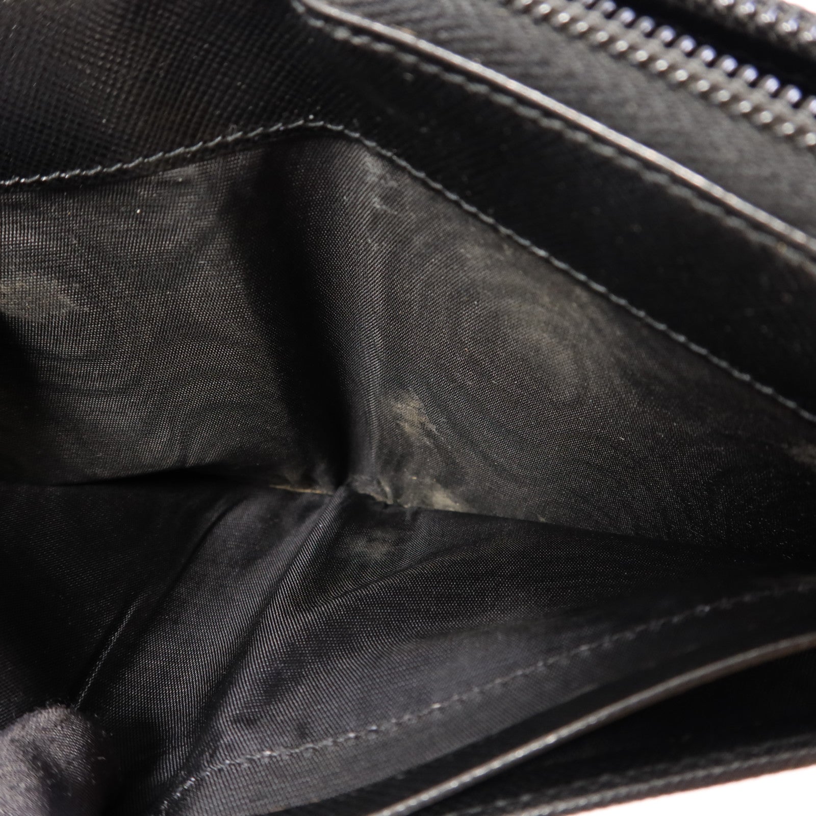 PRADA 尼龍Bifold Wallet銀扣錢包