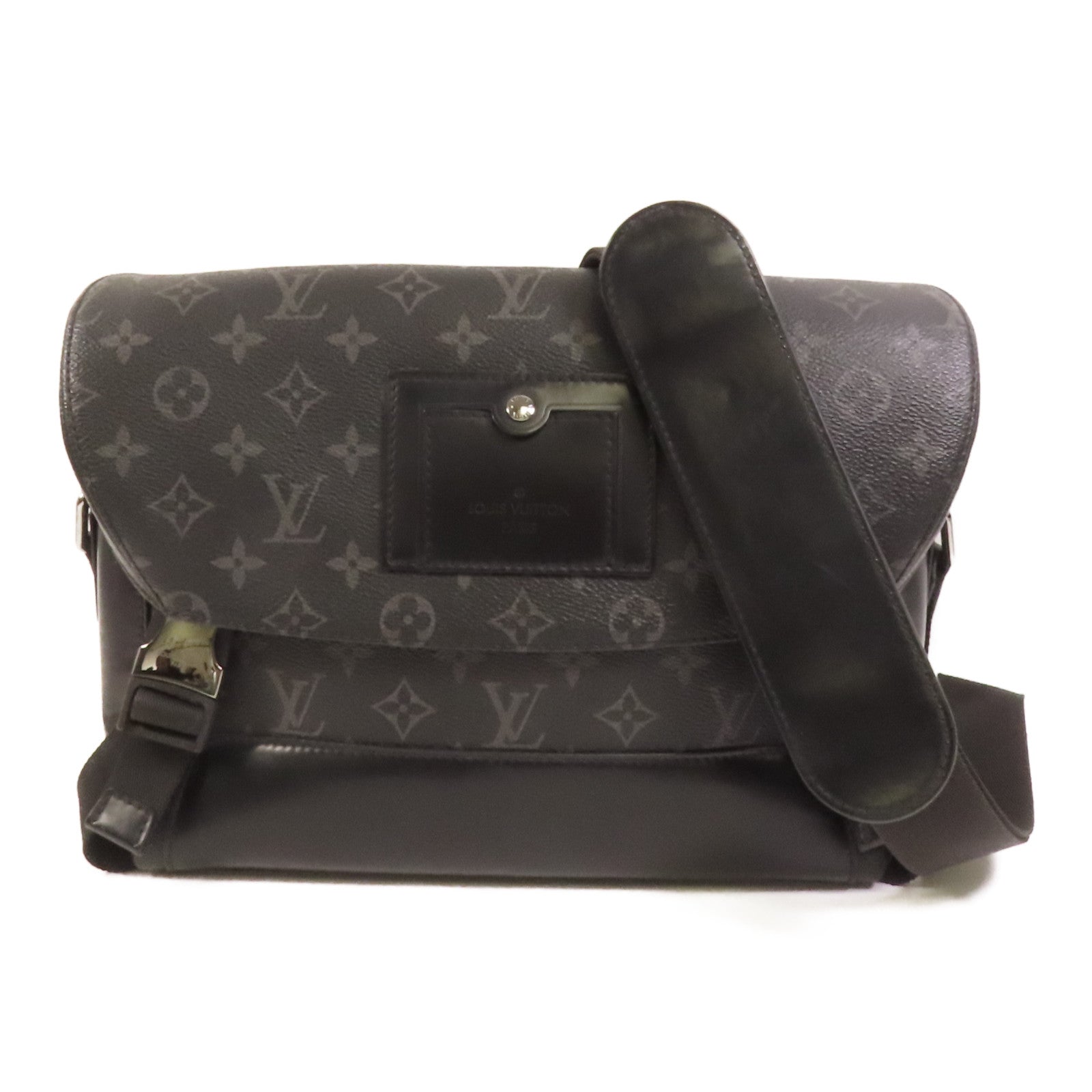LOUIS VUITTON 【激減優惠】Monogram Eclipse/Taiga Outdoor Messenger銀扣肩背袋