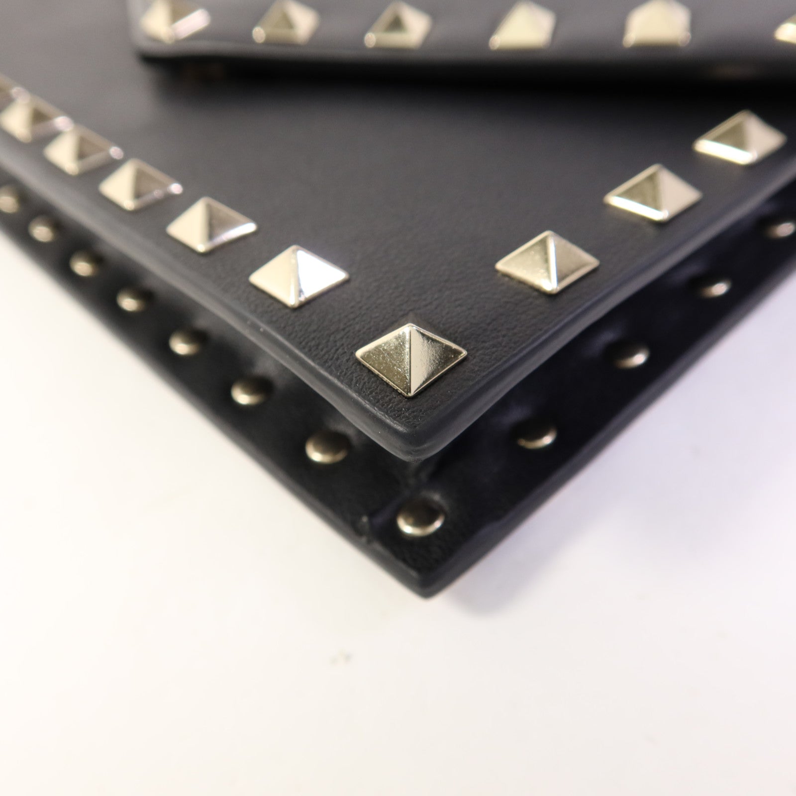 Valentino 牛皮皮革Chain Shoulder Bag金扣鏈帶肩背袋