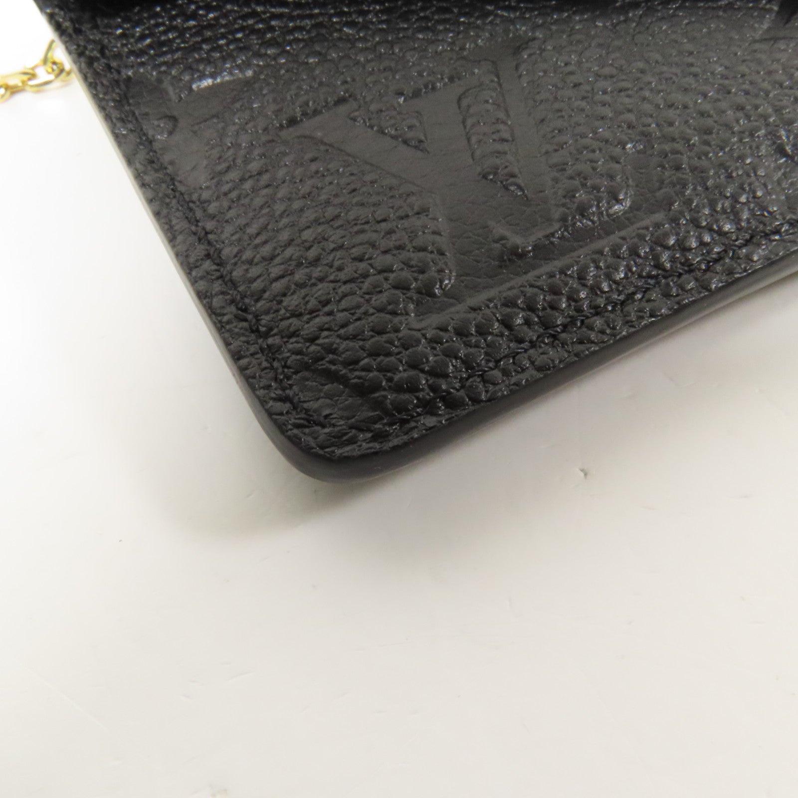 LOUIS VUITTON Mono-Empreinte Recto Verso金扣卡片套