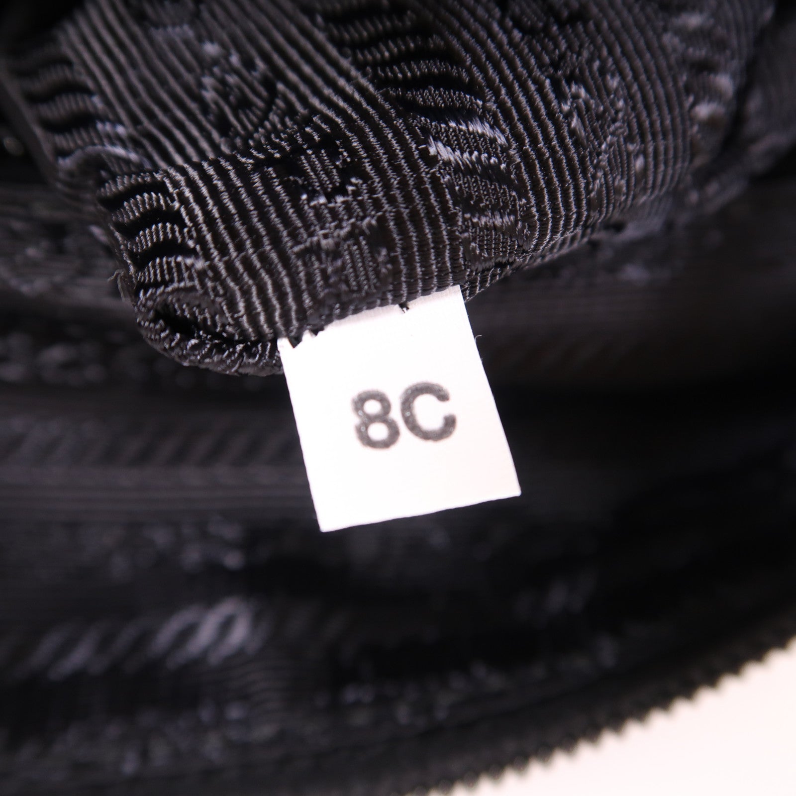 PRADA 尼龍Shoulder Bag銀扣肩背袋