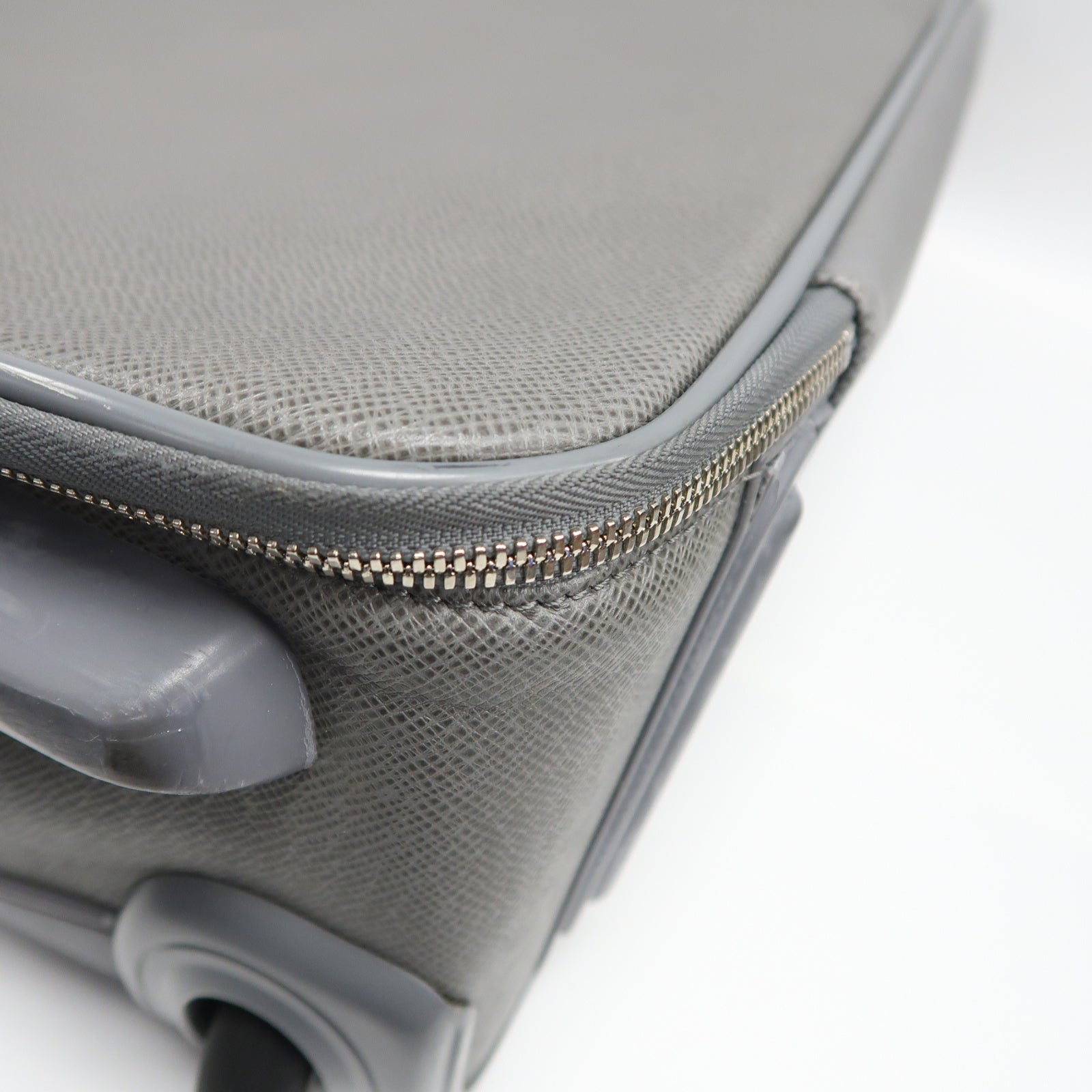 LOUIS VUITTON 【激減優惠】Cuir Taiga Pegase 55銀扣行李箱灰色