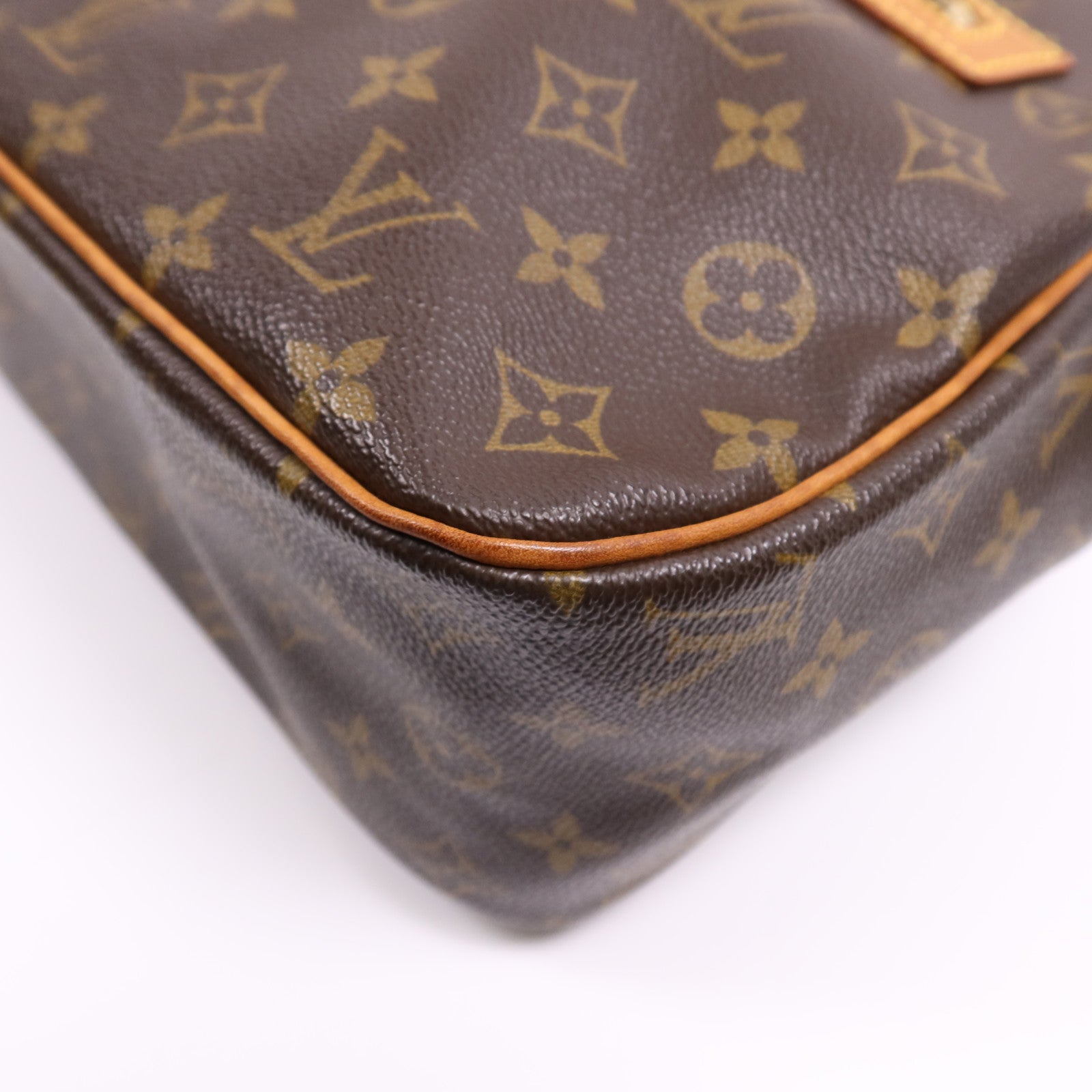 LOUIS VUITTON Monogram Cite GM金扣肩背袋