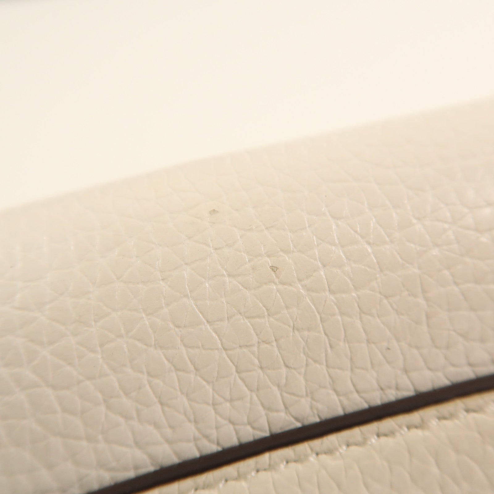 Michael Kors 牛皮皮革Jet Set Phone bag銀扣手挽肩背兩用袋白色