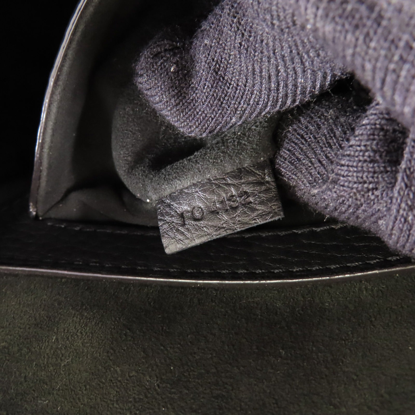 LOUIS VUITTON 【激減優惠】牛皮皮革Revelation Lockit銀扣手挽袋