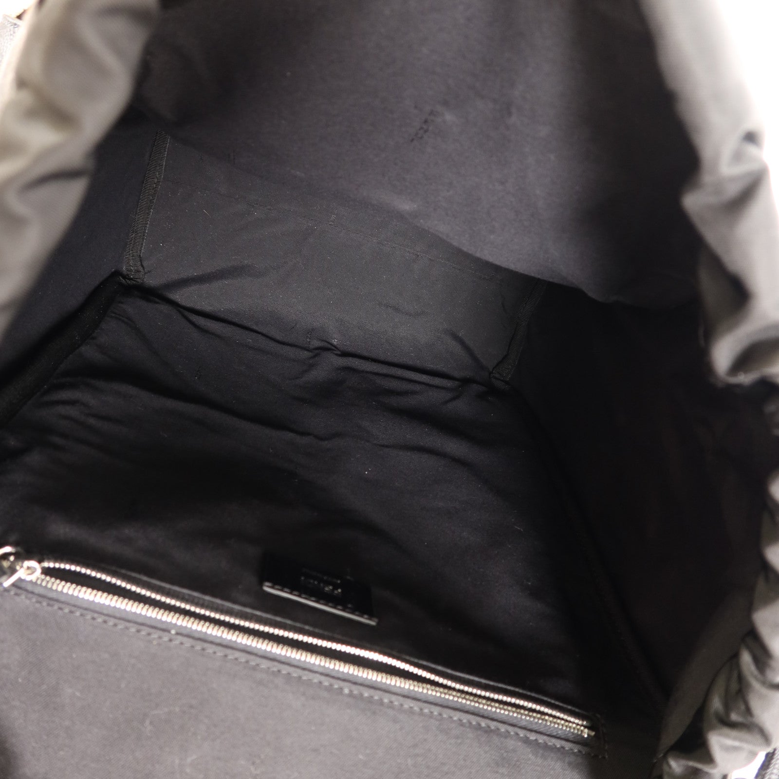 FENDI 帆布Backpack銀扣背包