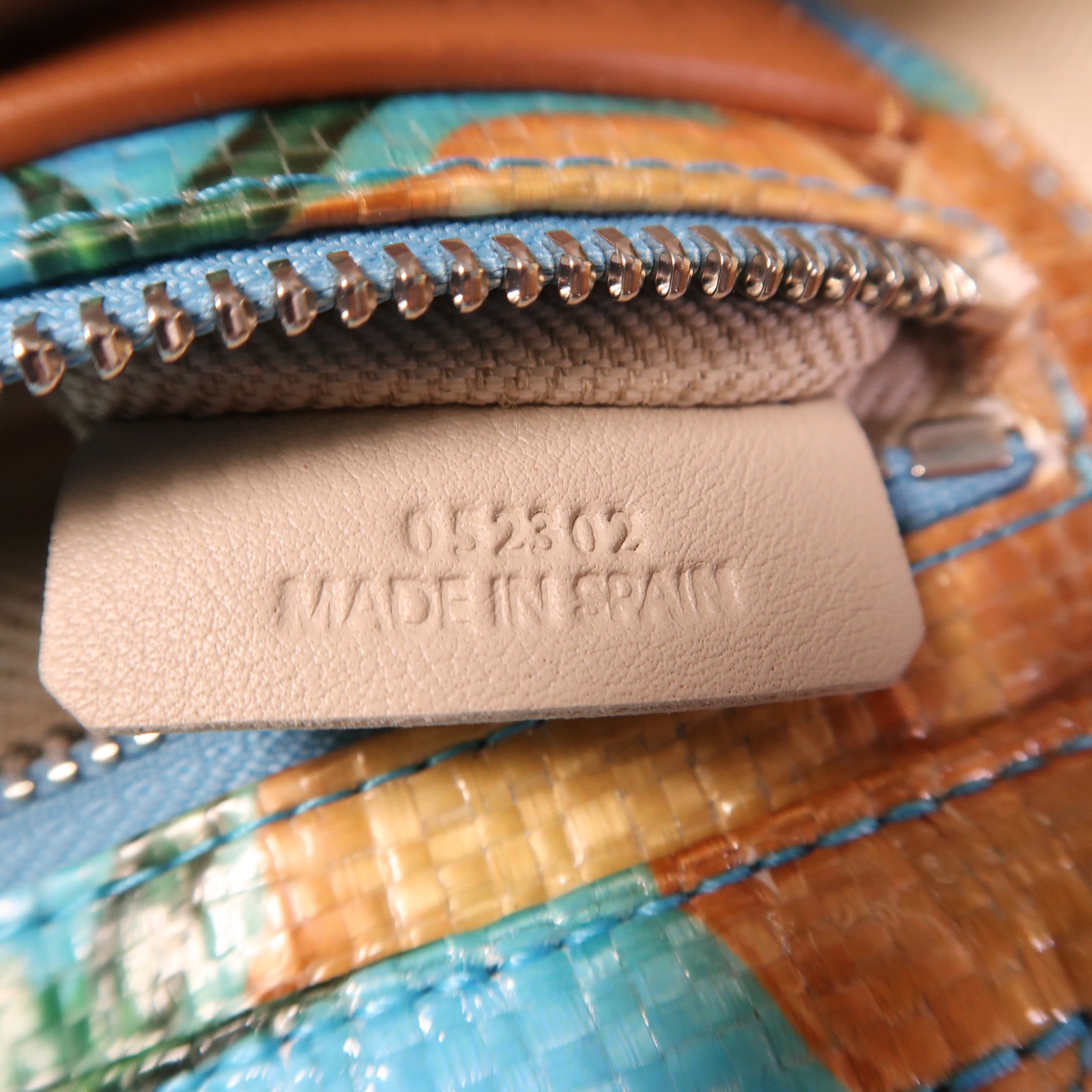 LOEWE 塗層帆布Fold Shopper Sky Blue銀扣手挽袋