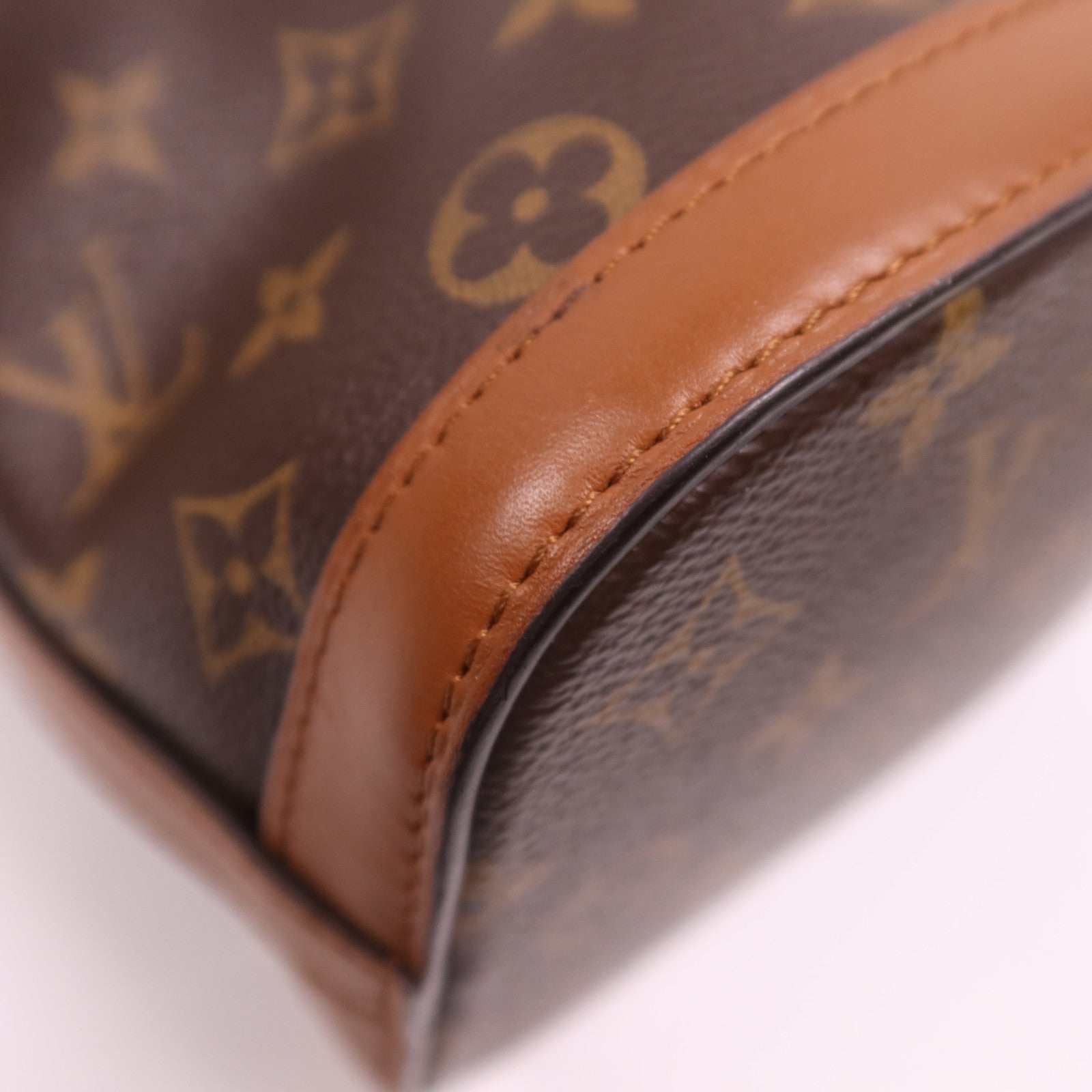 LOUIS VUITTON Monogram Reverse Dauphine Backpack背包