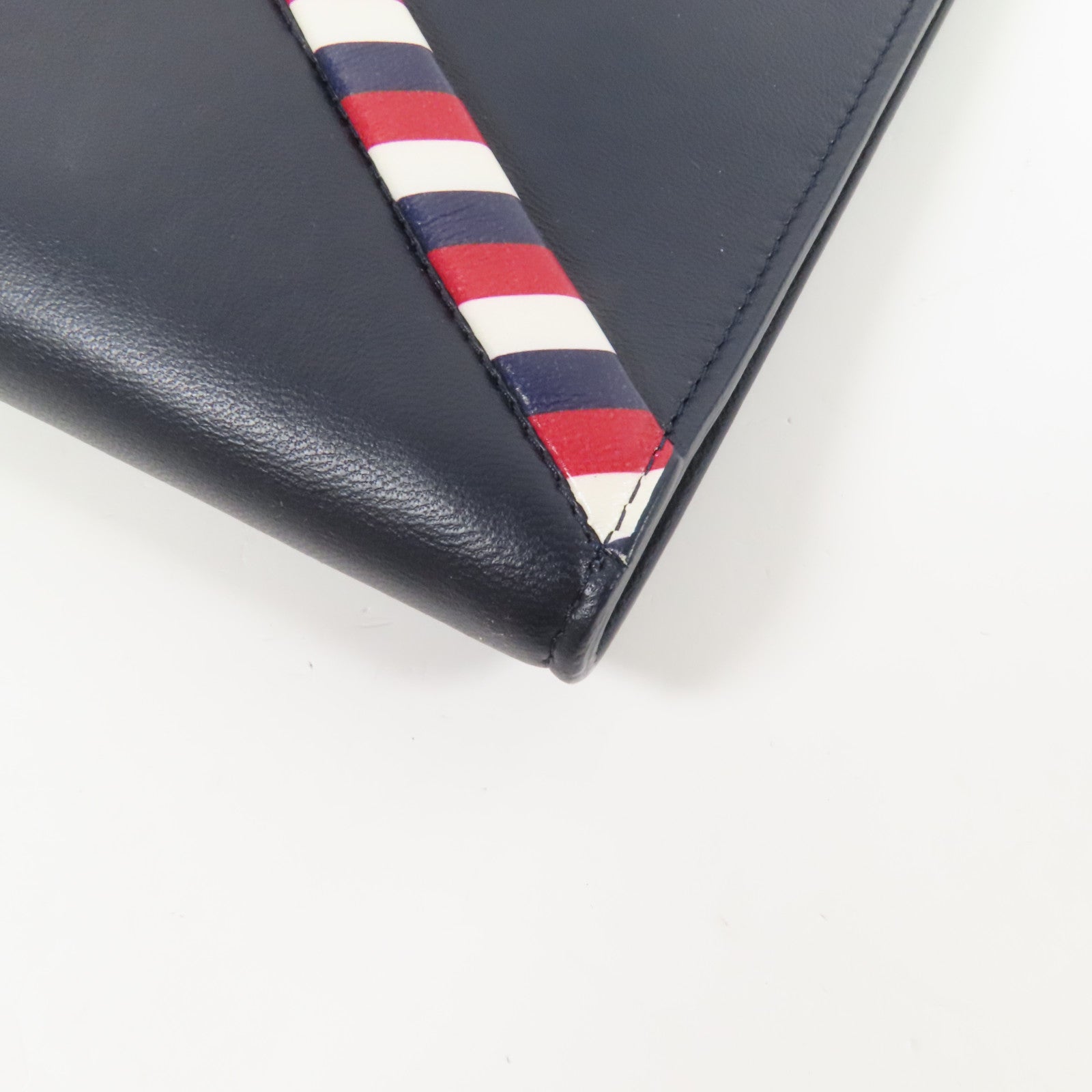 CHANEL 羊皮皮革Pouch銀扣手拿包