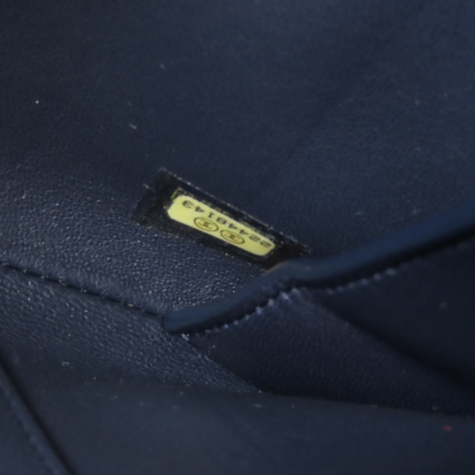 CHANEL 羊皮皮革Pouch銀扣手拿包