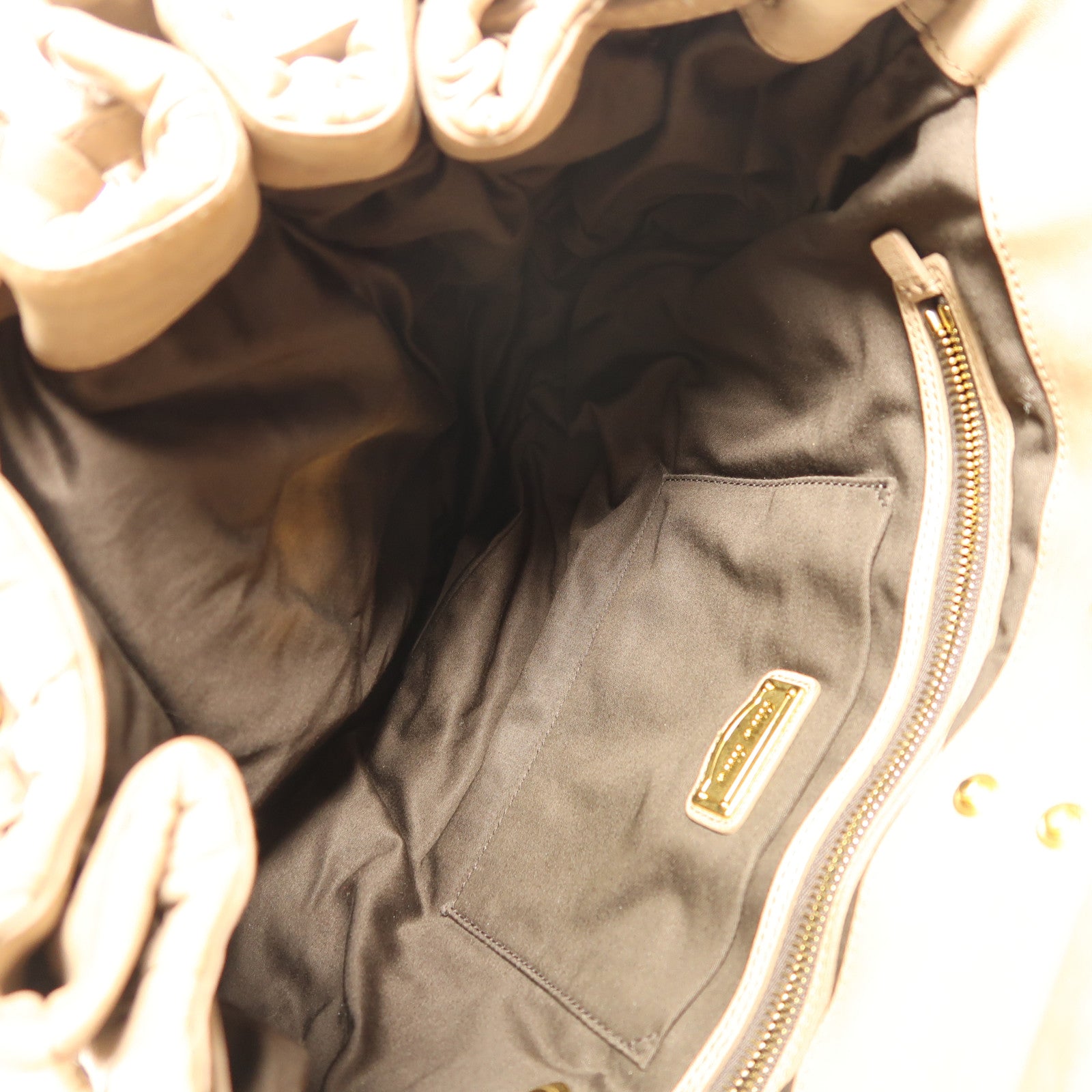 Miu Miu 牛皮皮革Shoulder Bag金扣手挽袋